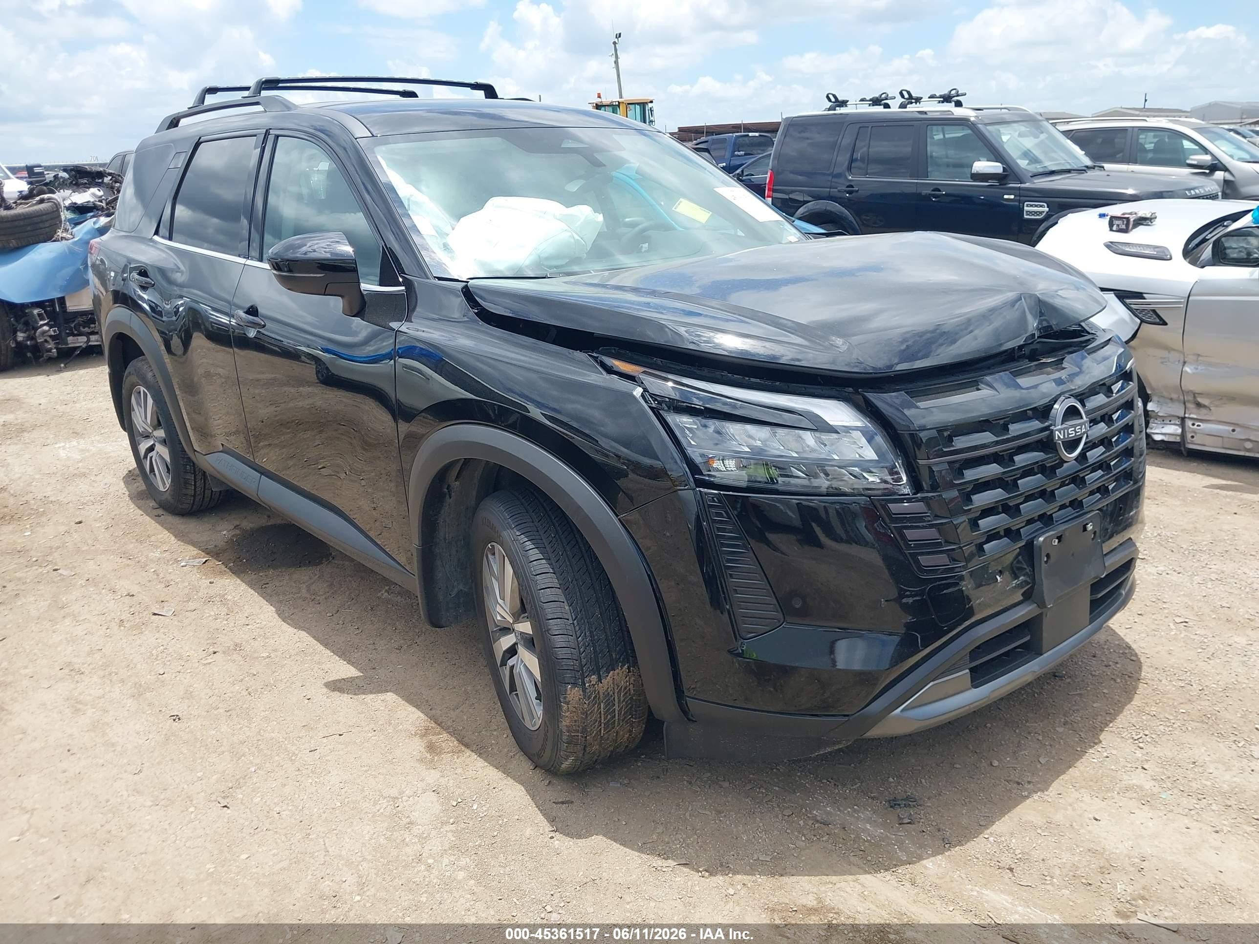 2026 Nissan Pathfinder SL, VIN 5N1DR3CS7TC233555 — Перед