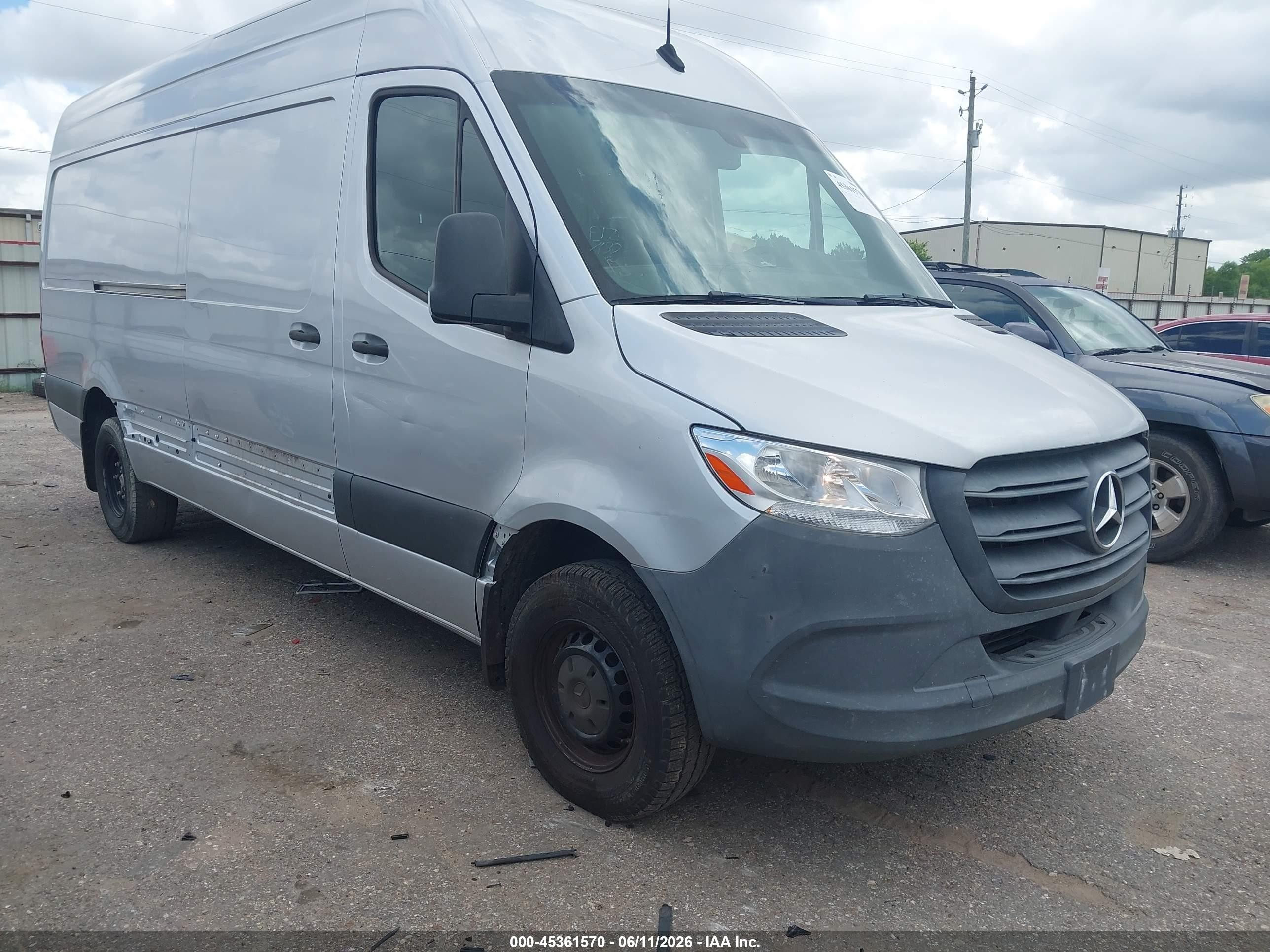 2021 Mercedes-Benz Sprinter Cargo, VIN W1Y5ECHYXMT076747 — Rear end