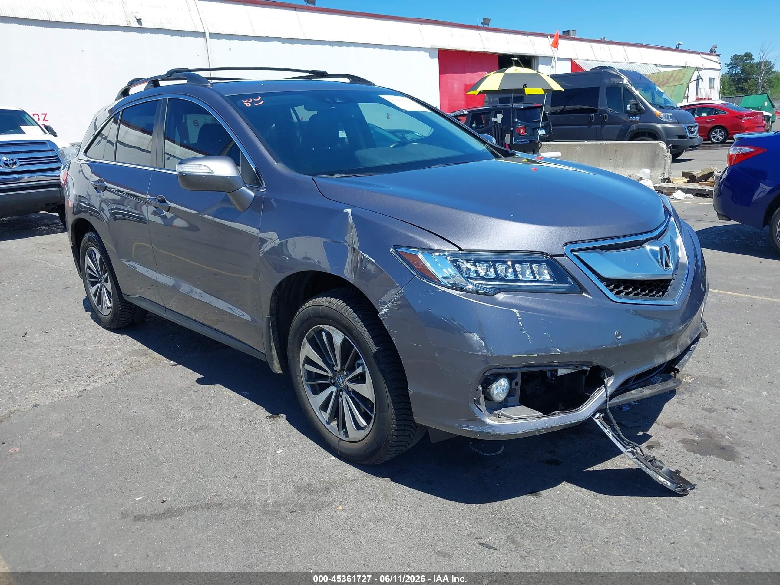 2018 Acura RDX Advance, VIN 5J8TB4H73JL002472 — Перед