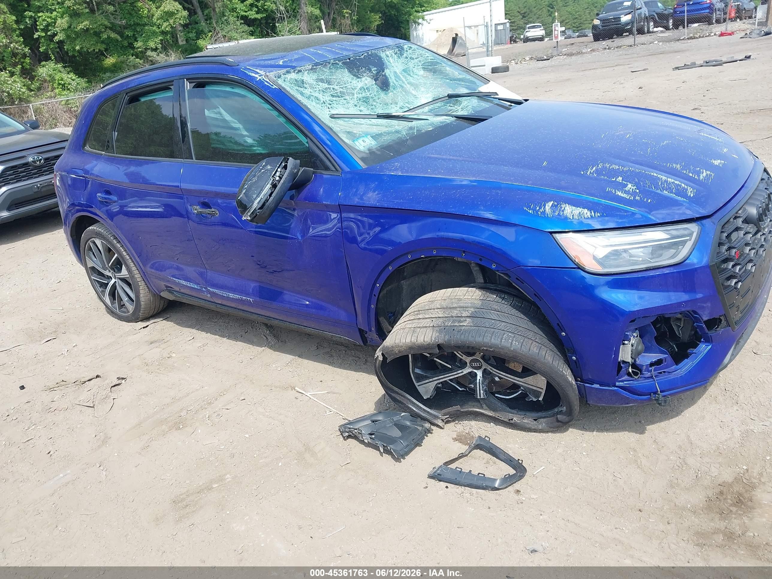 2022 Audi SQ5 Premium Plus, VIN WA1B4AFY2N2049545 — Опрокидывание