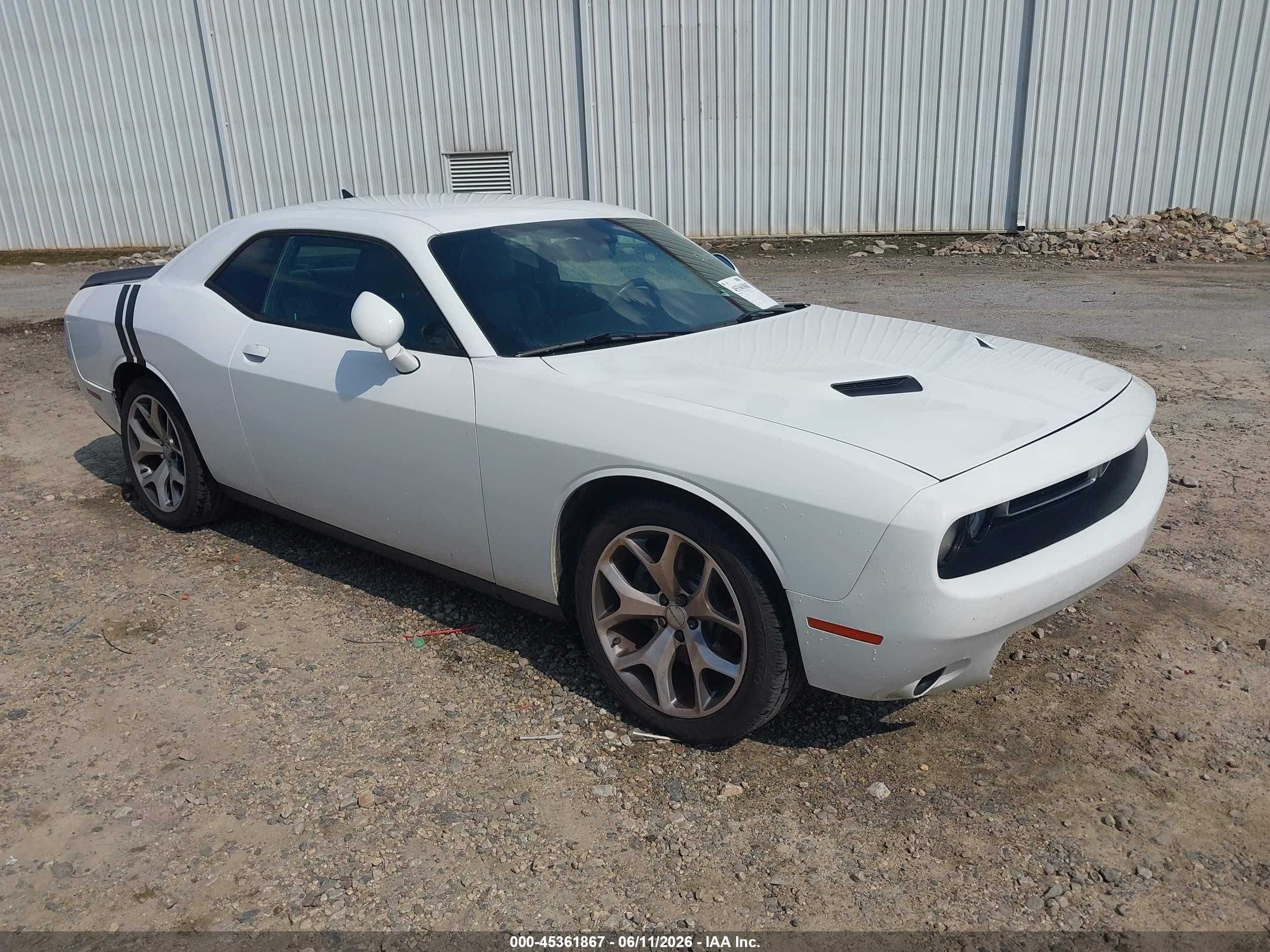 2015 Dodge Challenger SXT Plus, VIN 2C3CDZBG0FH805053 — Front end