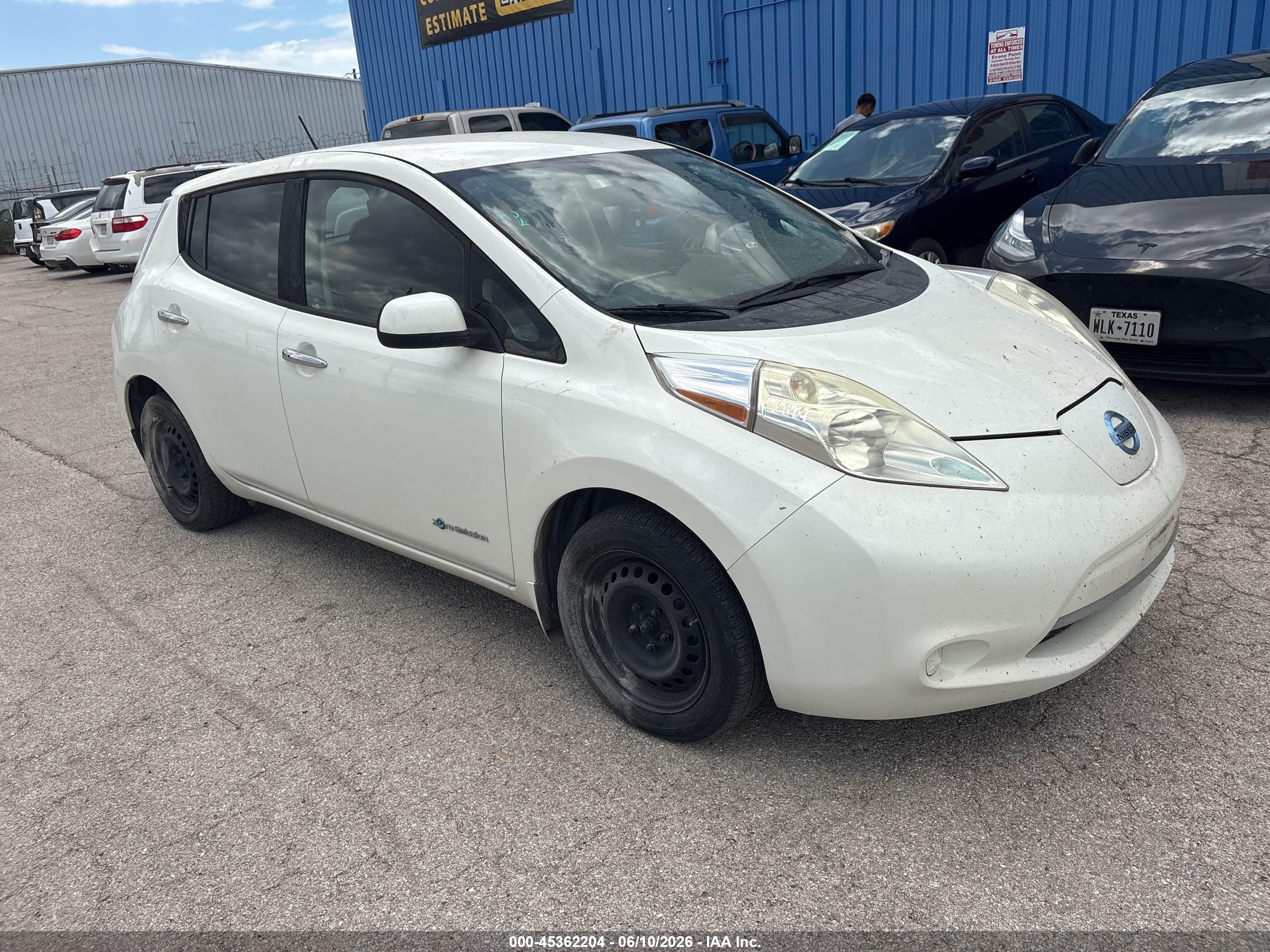 2016 Nissan LEAF S, VIN 1N4AZ0CP1GC302270 — Normal wear
