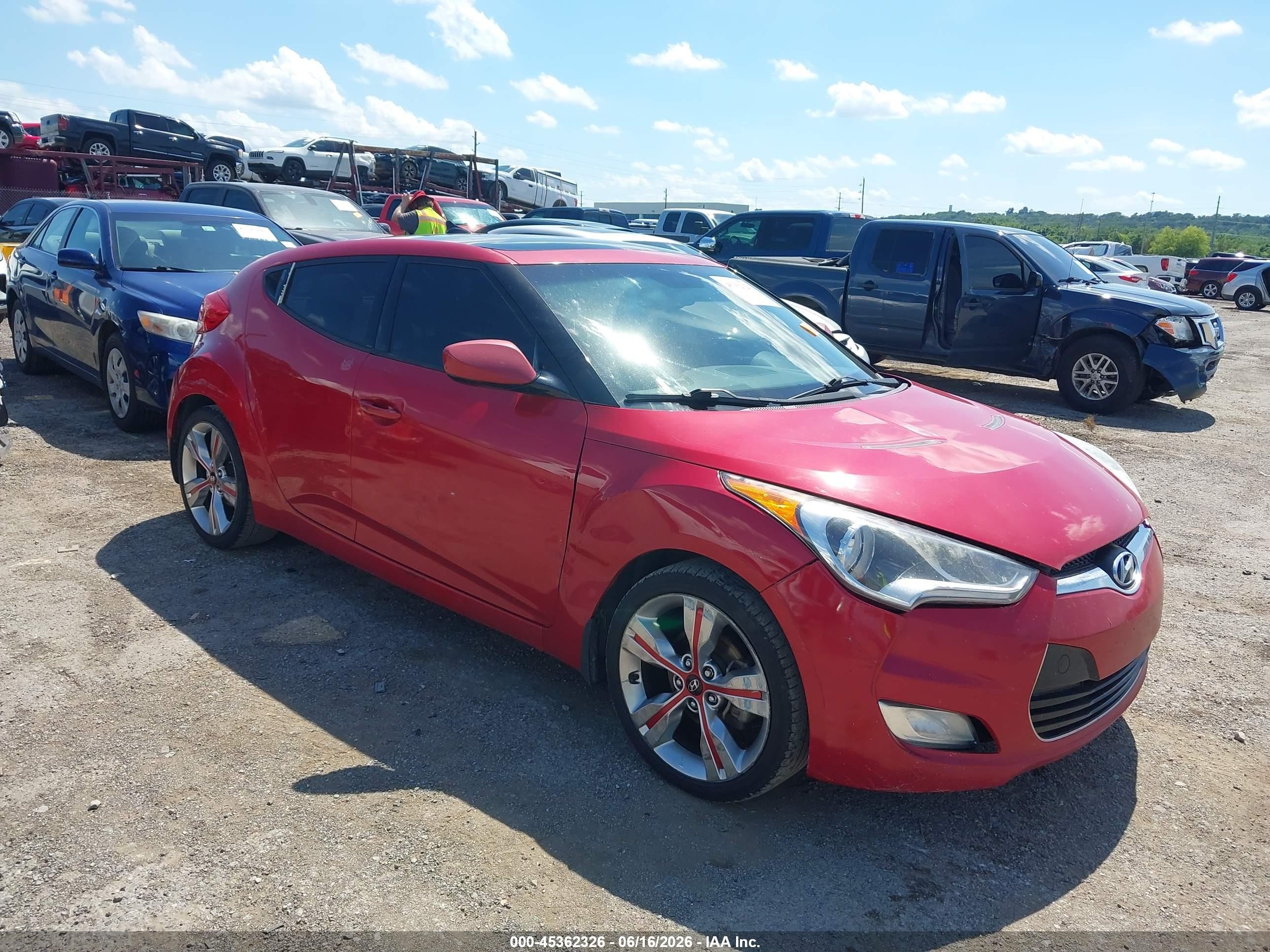 2013 Hyundai Veloster w/Black Int, VIN KMHTC6AD5DU121948 — Side