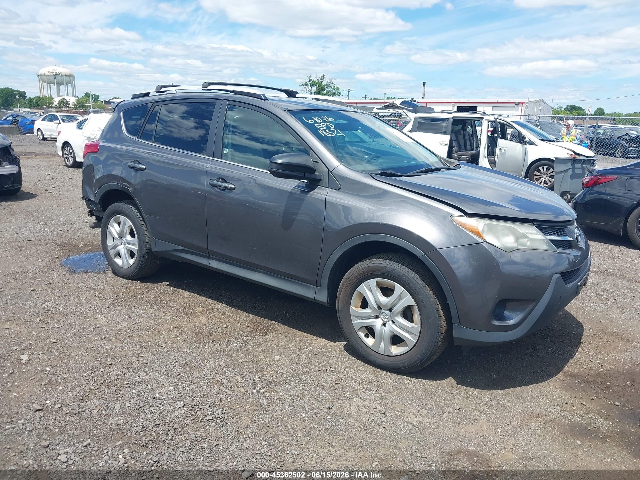 2013 Toyota RAV4 LE, VIN 2T3BFREV4DW018521 — Rear end