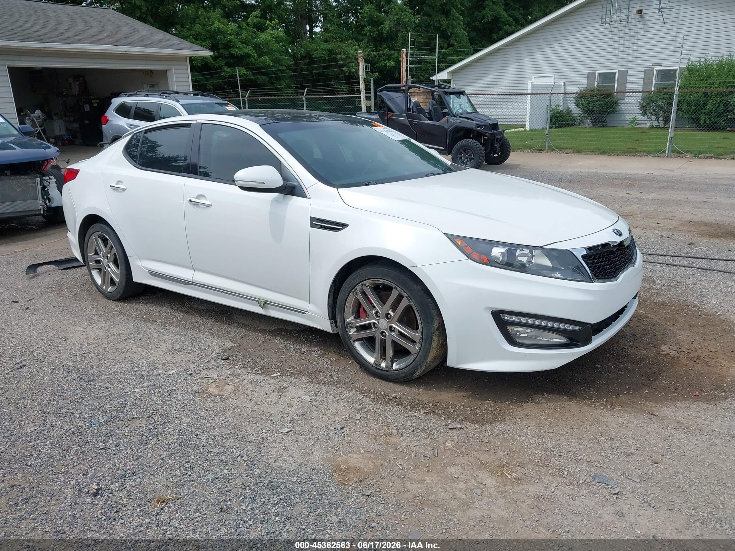 2013 Kia Optima SX, VIN 5XXGR4A61DG206799 — Engine fire