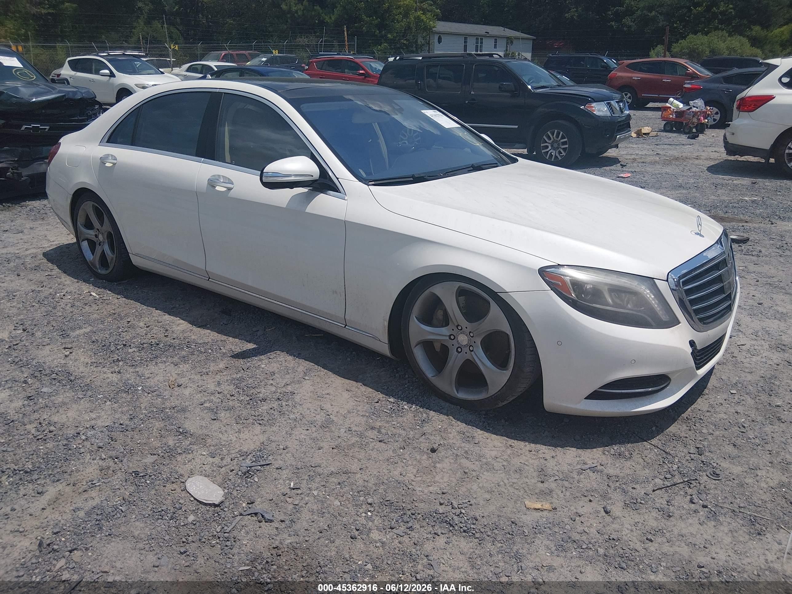 2015 Mercedes-Benz S 550, VIN WDDUG8CB9FA100292 — Normal wear