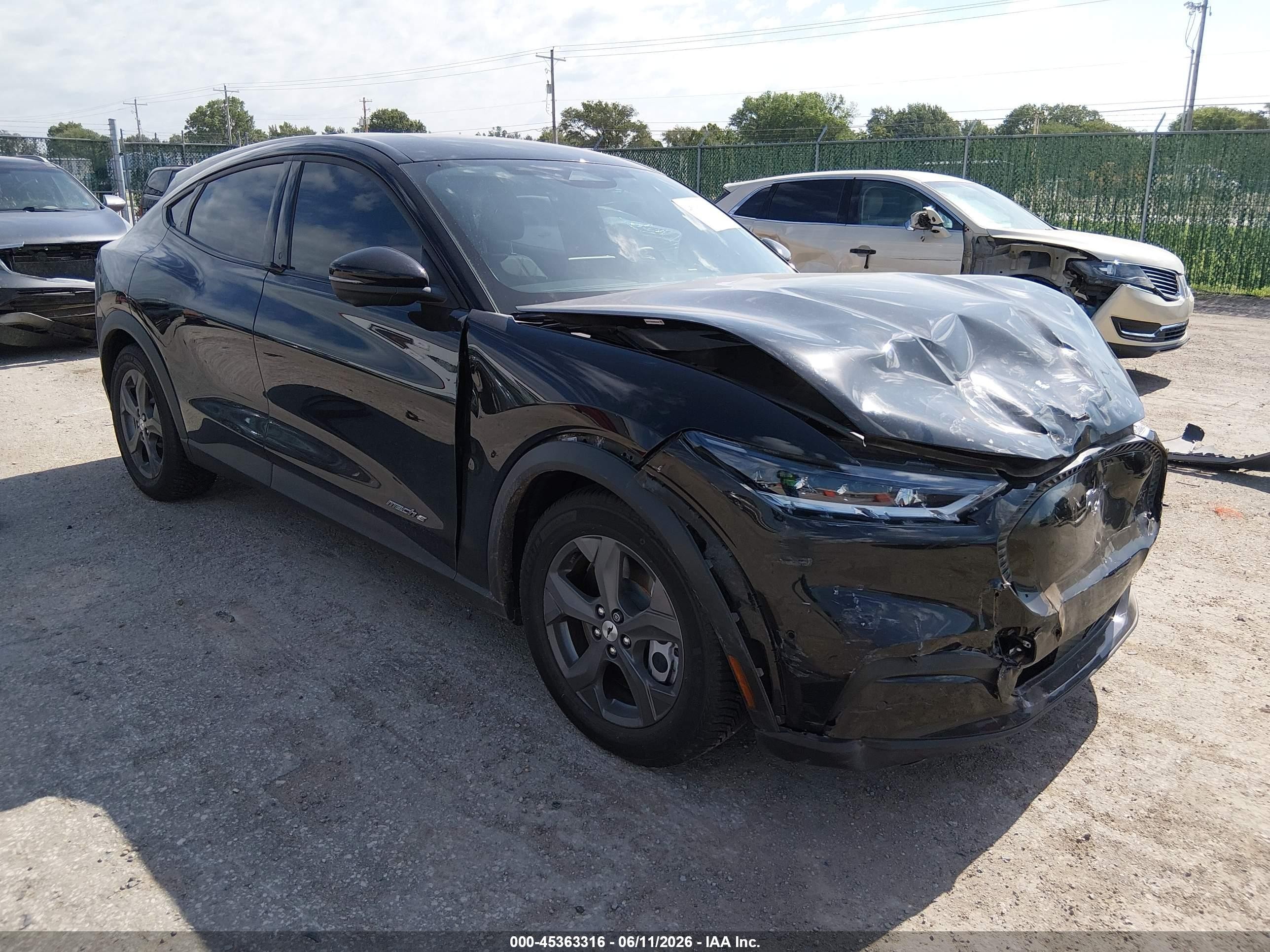 2021 Ford Mustang Mach-E Select, VIN 3FMTK1RM6MMA49530 — Front end