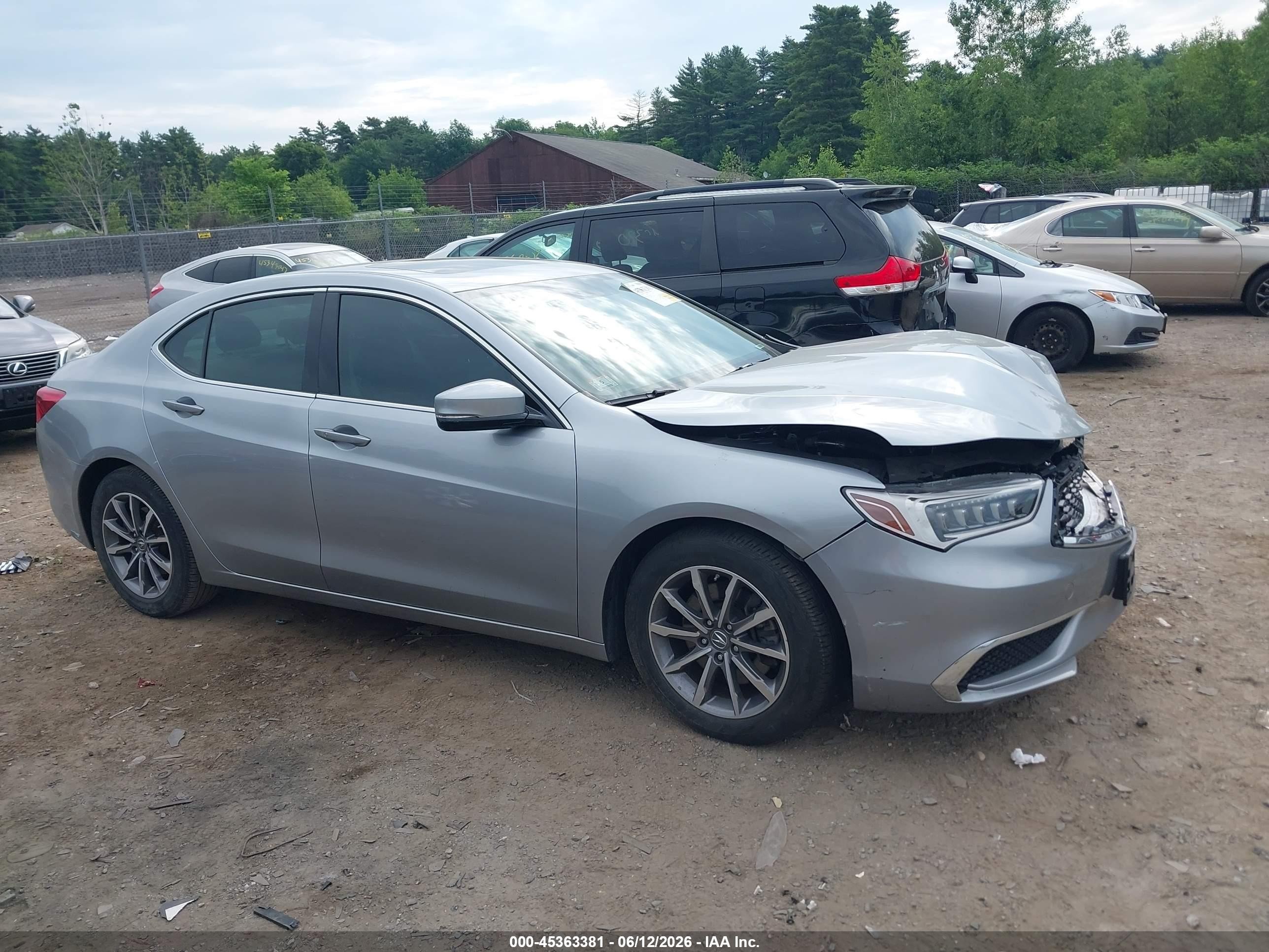 2019 Acura TLX, VIN 19UUB1F32KA010109 — Front end