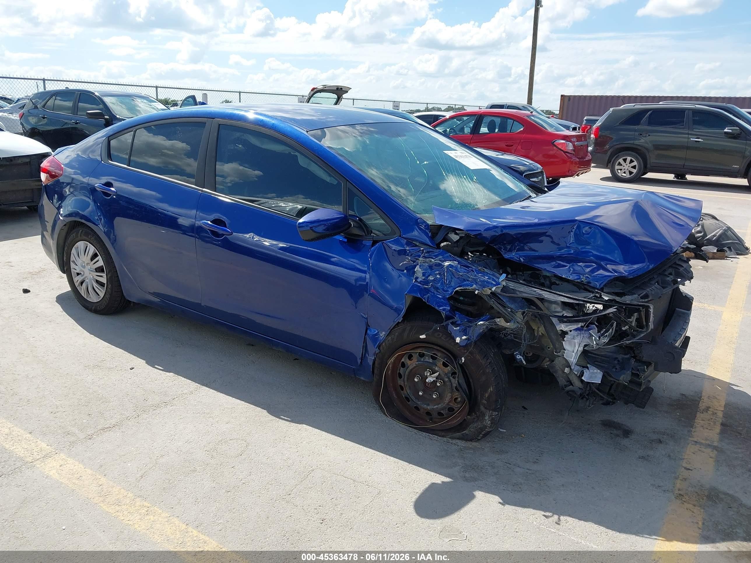 2017 Kia Forte LX, VIN 3KPFK4A76HE137776 — Front end