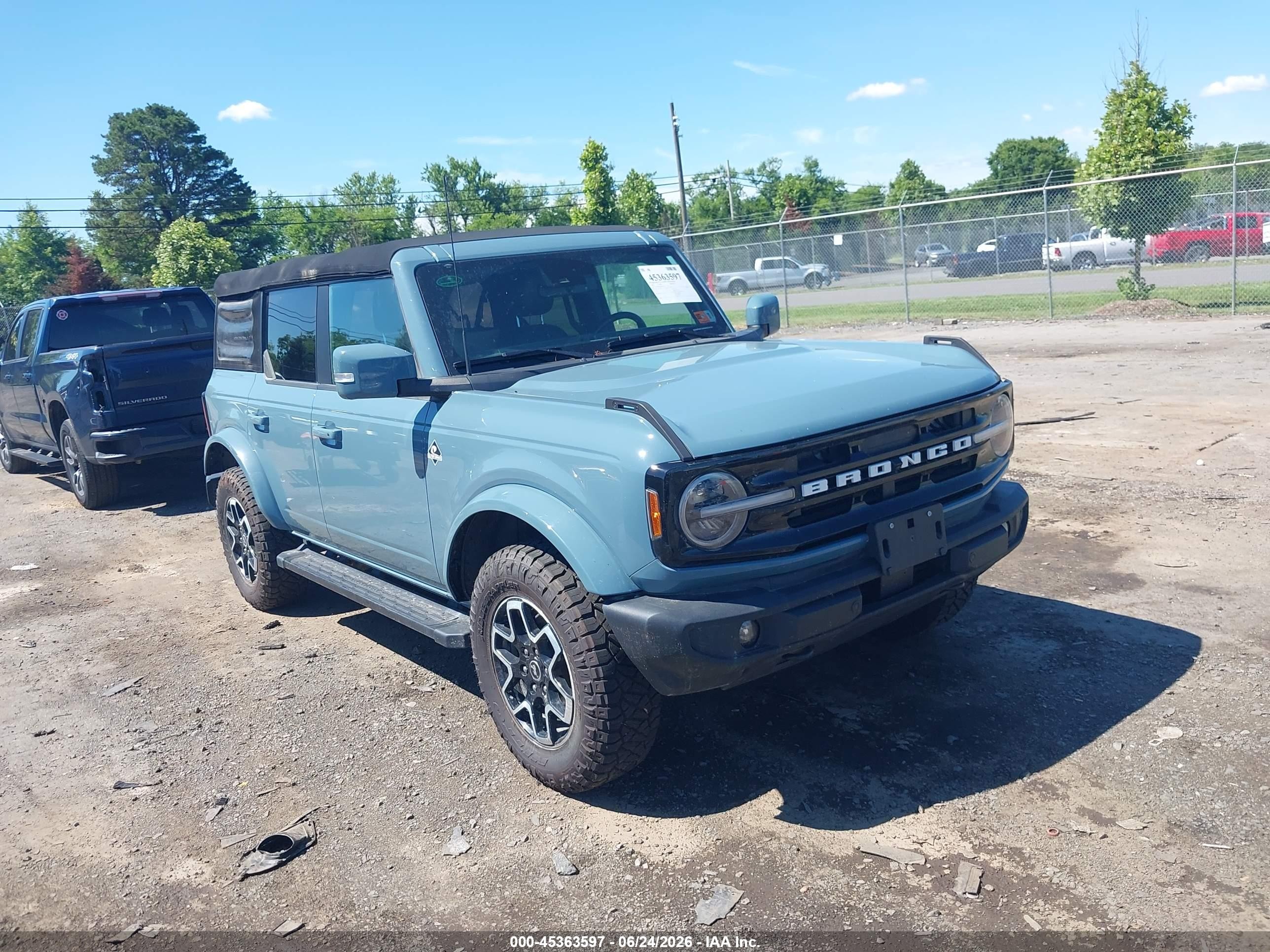2022 Ford Bronco Big Bend, VIN 1FMDE5BH3NLB70728 — Not stated