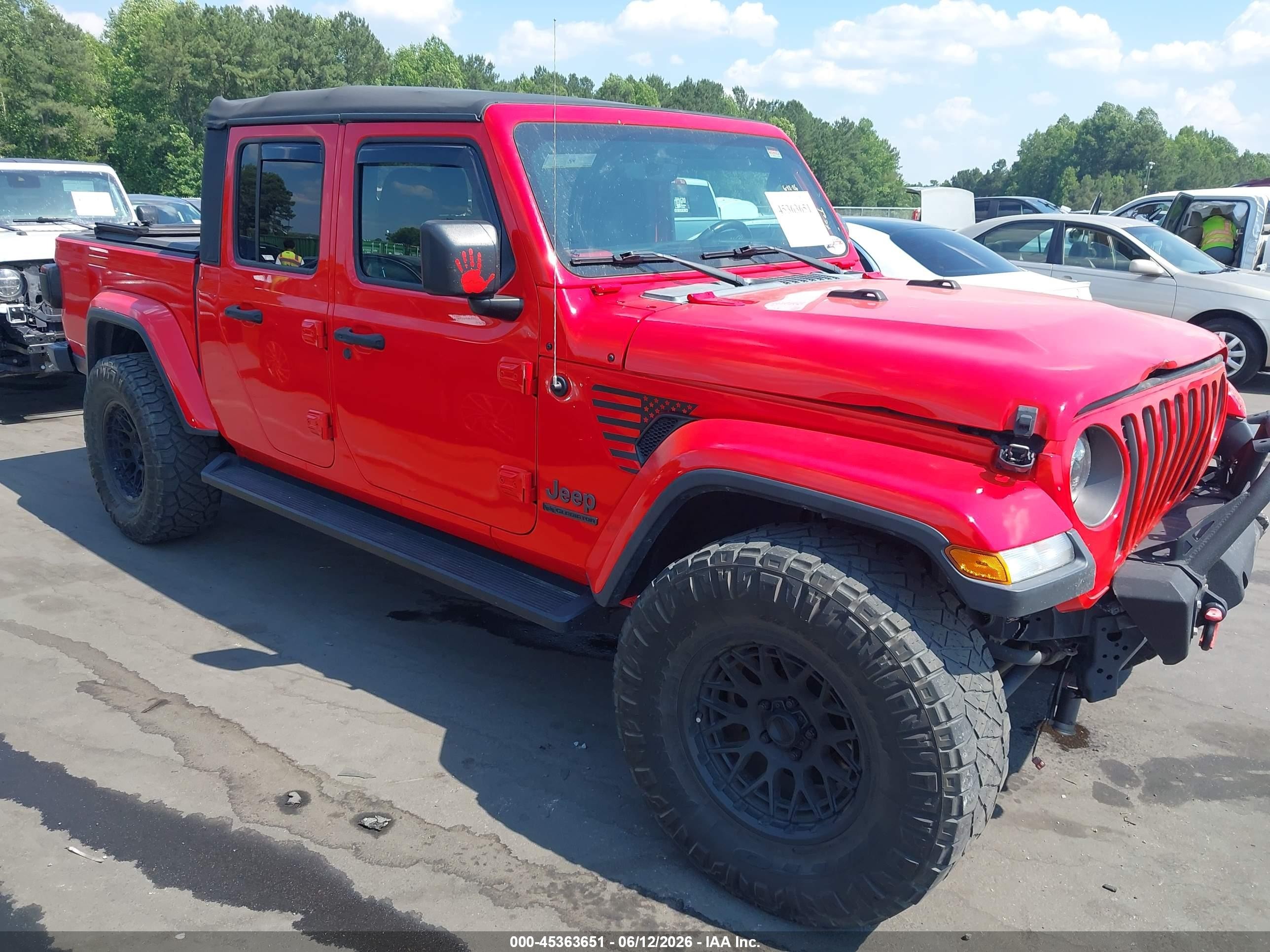 2021 Jeep Gladiator Willys, VIN 1C6HJTAG8ML511545 — Front end