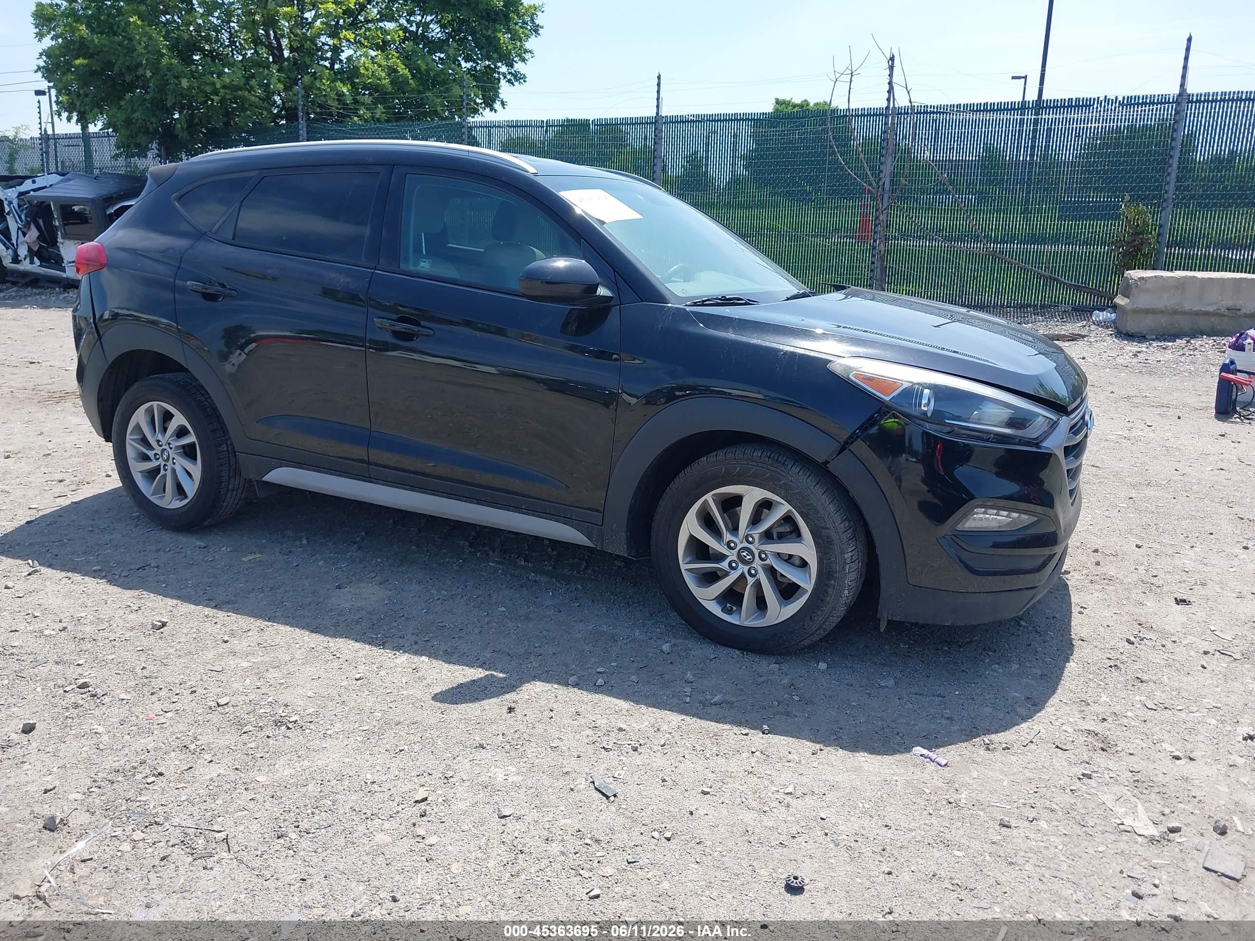 2018 Hyundai Tucson SEL, VIN KM8J3CA49JU609012 — Front end