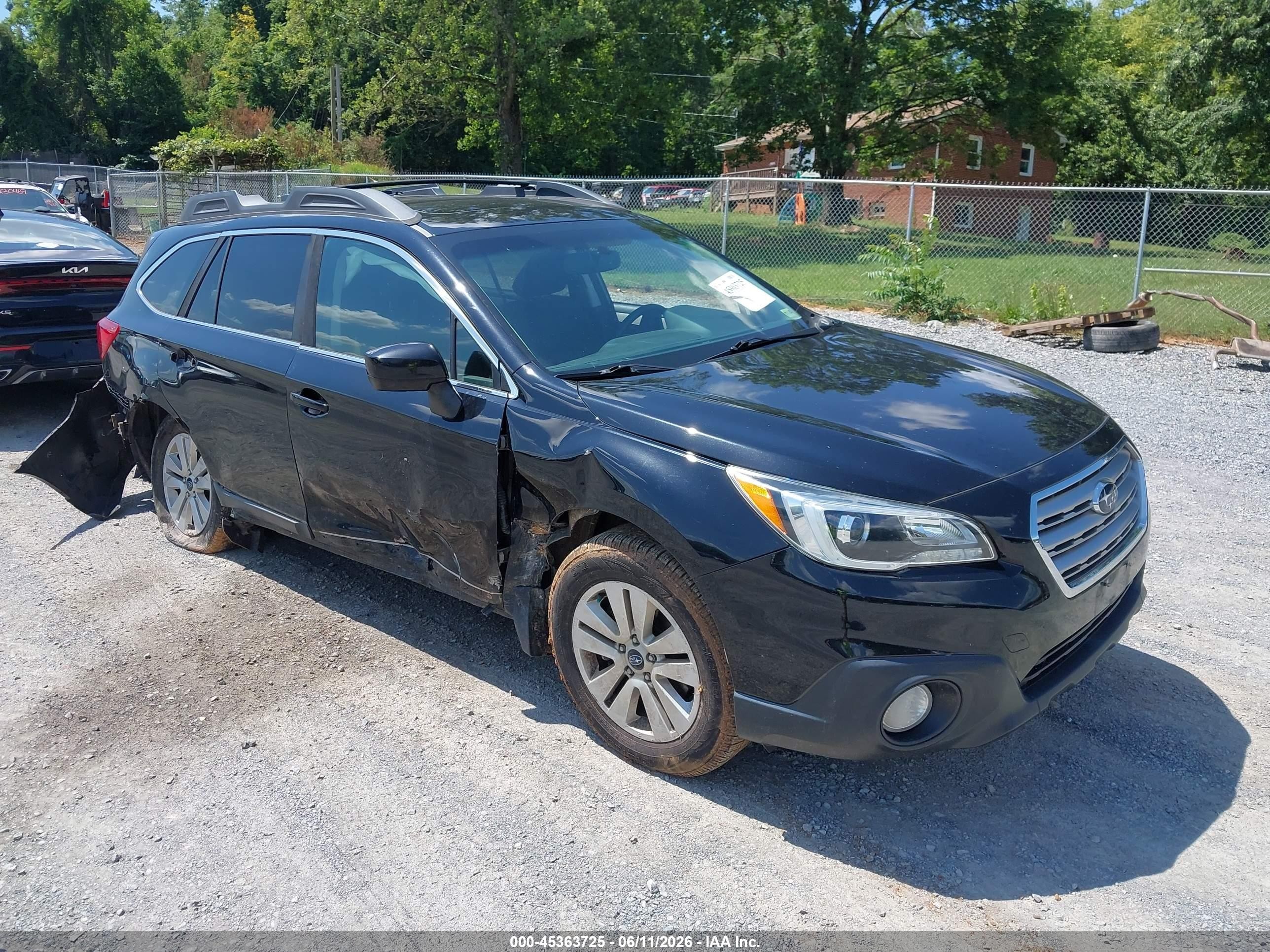 2017 Subaru Outback Premium, VIN 4S4BSADC9H3363366 — Rear end