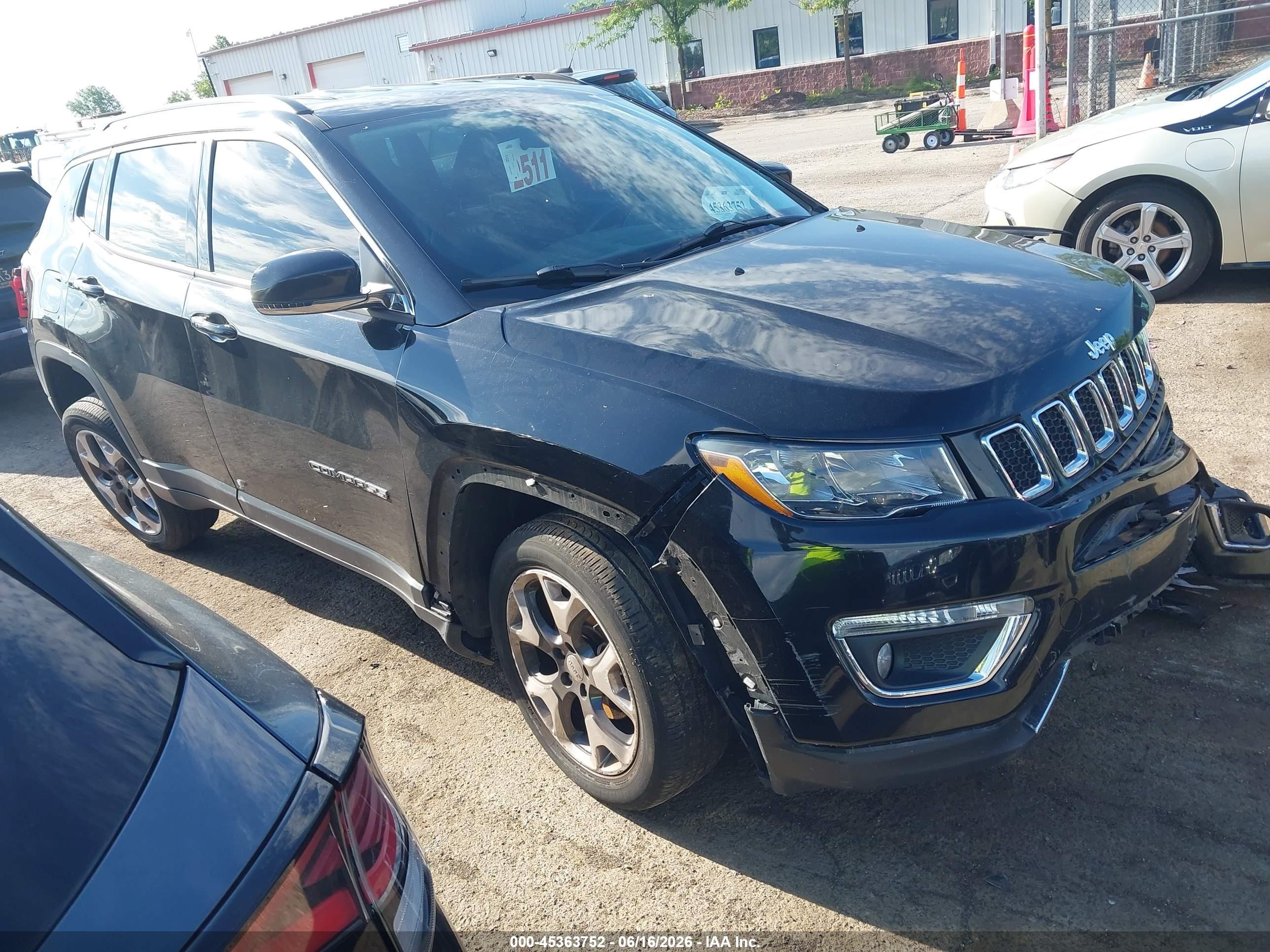 2020 Jeep Compass Limited, VIN 3C4NJDCB3LT100401 — Front end