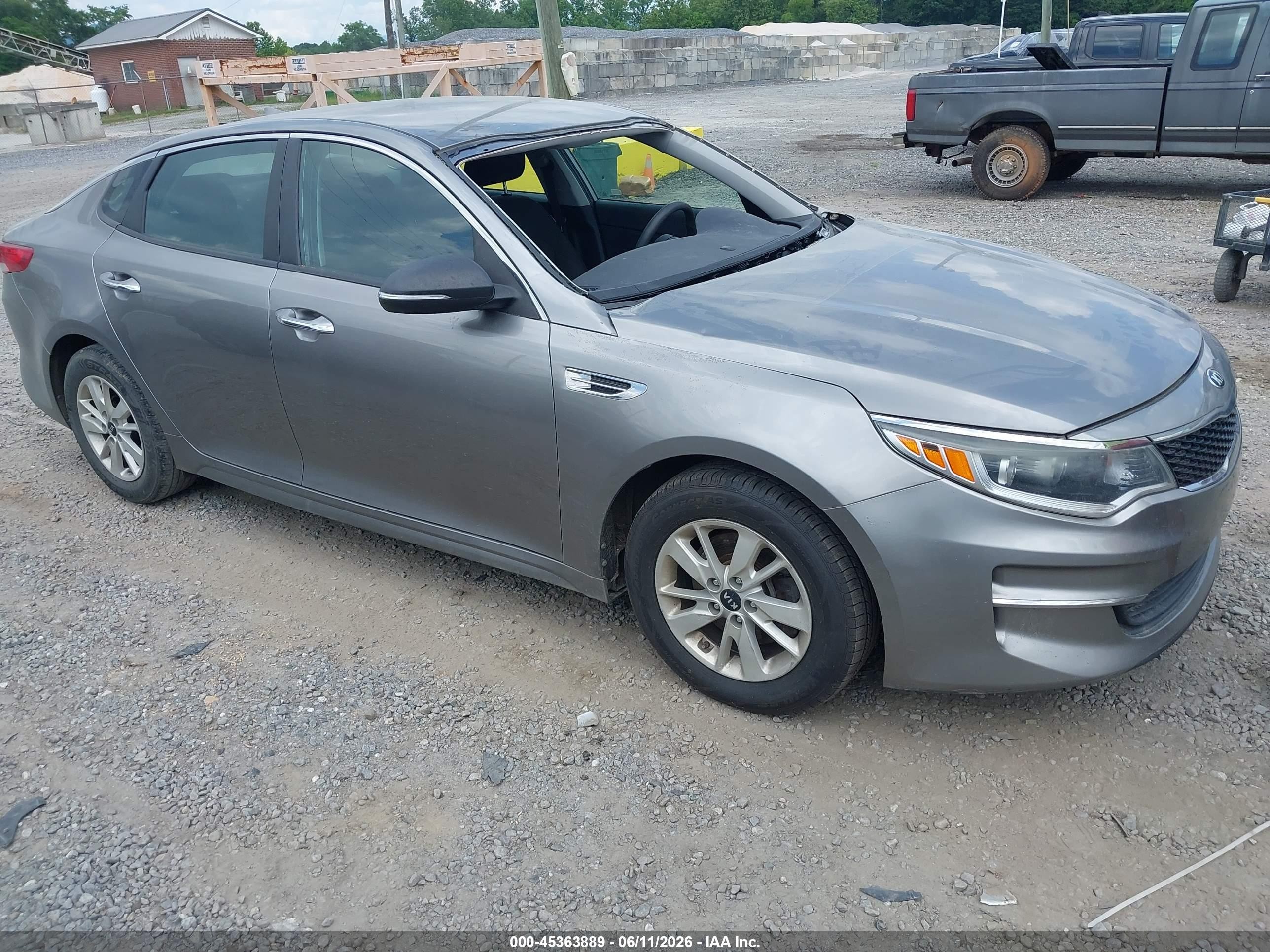 2018 Kia Optima LX, VIN 5XXGT4L37JG186008 — Storm