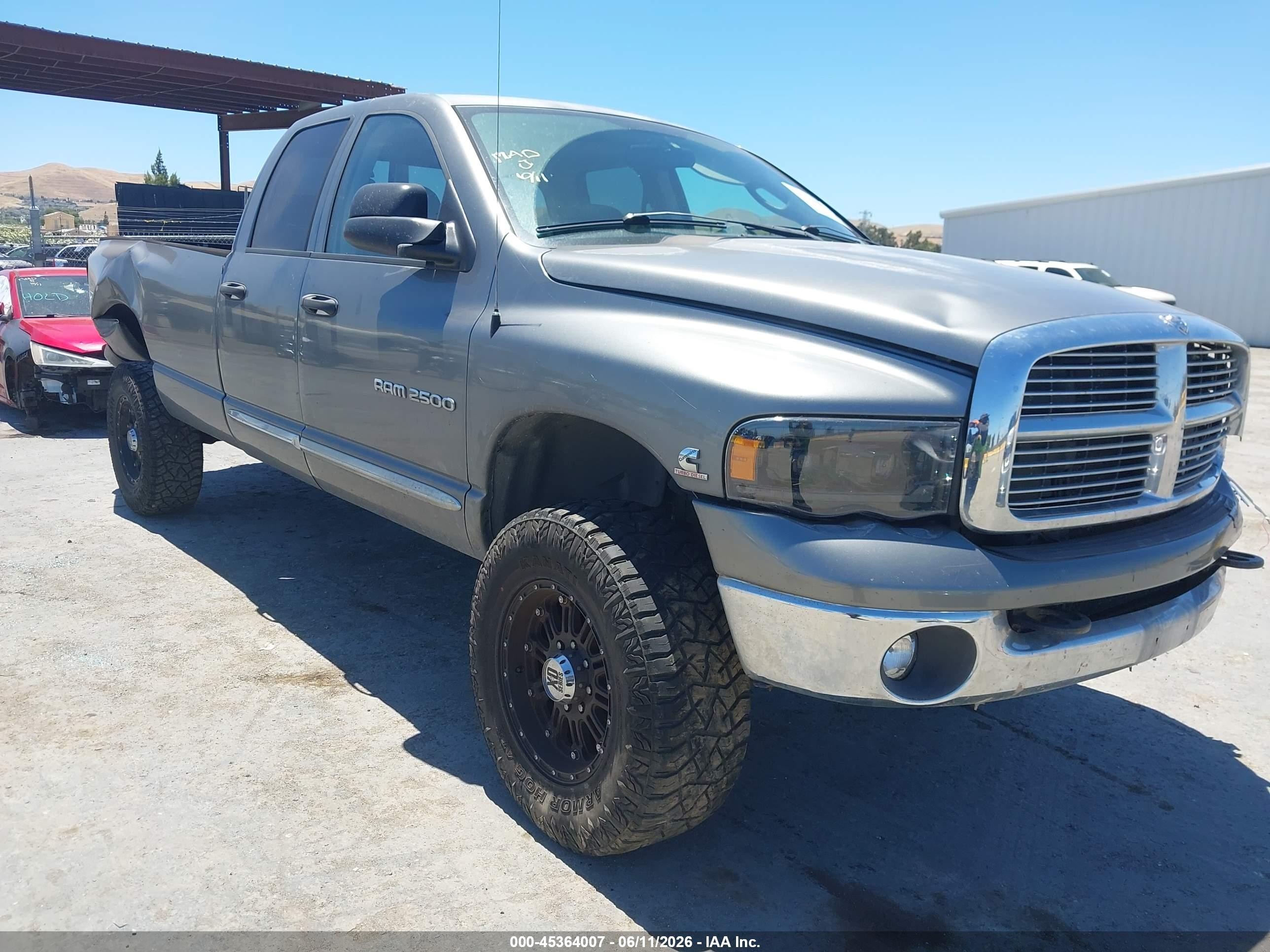 2005 Dodge 2500 SLT, VIN 3D7KS28C35G830929 — Front end