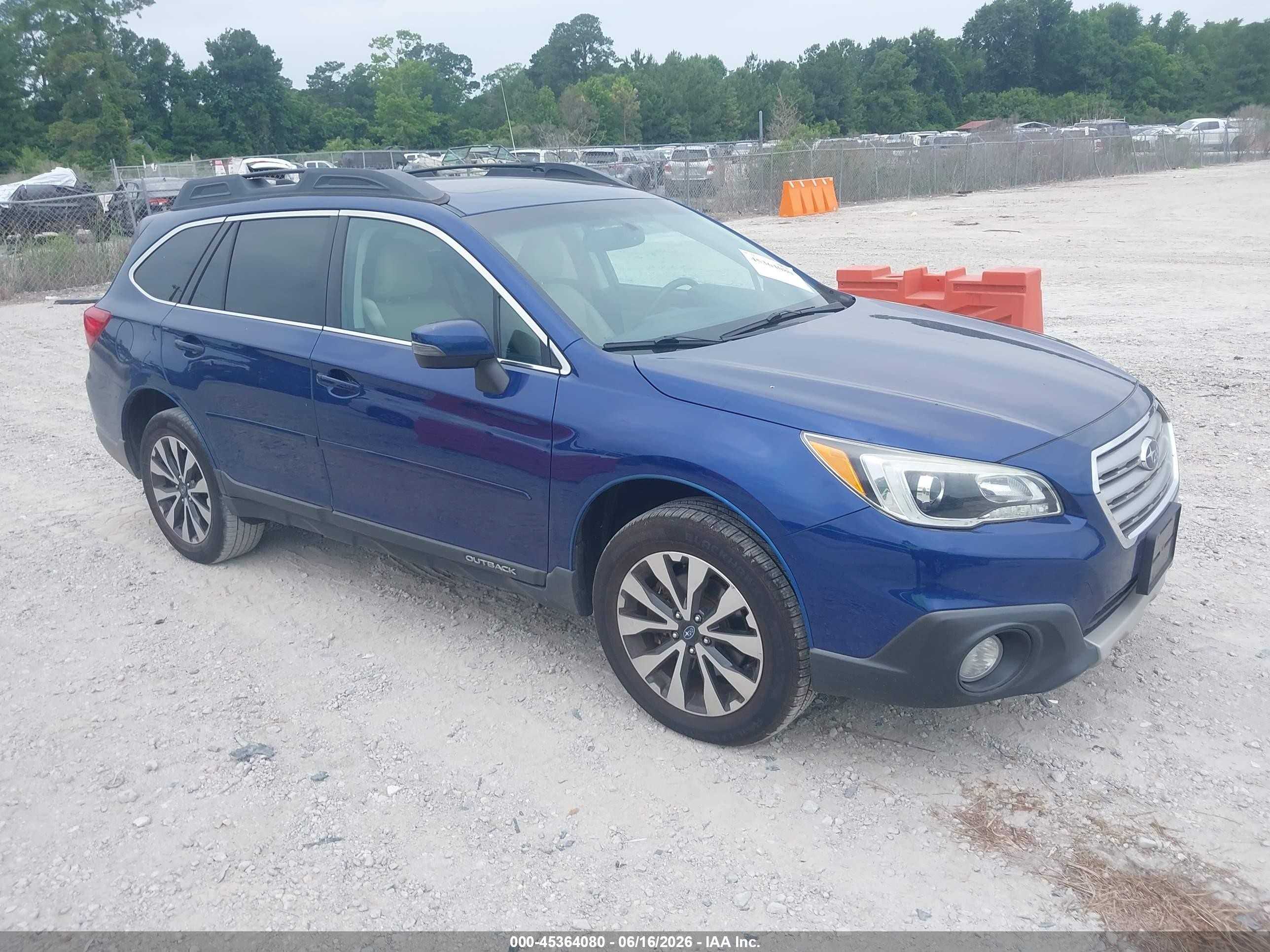 2016 Subaru Outback Limited, VIN 4S4BSALC6G3247459 — Normal wear