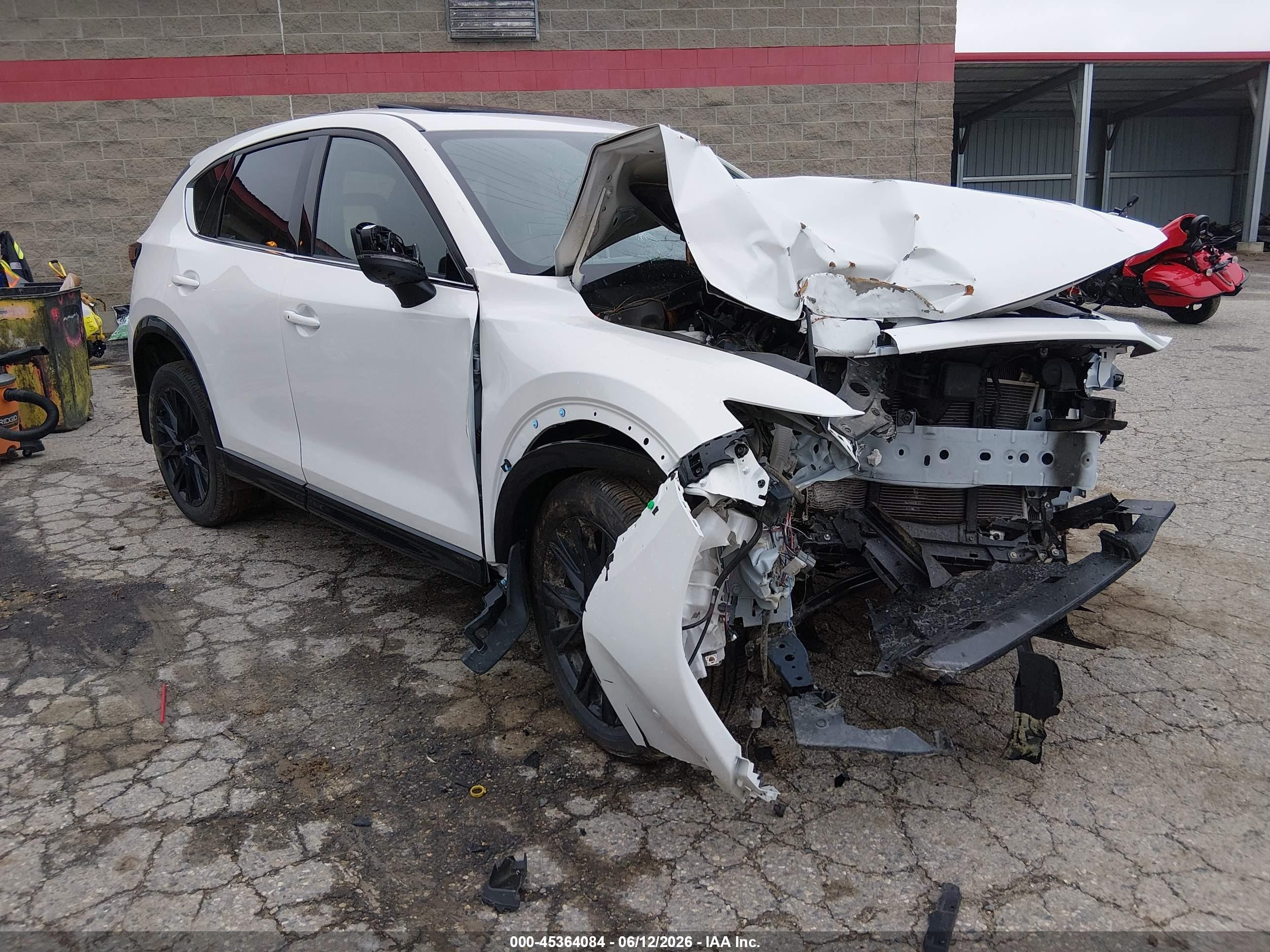 2025 Mazda CX-5 Carbon Edition, VIN JM3KFBAY0S0574180 — Front end