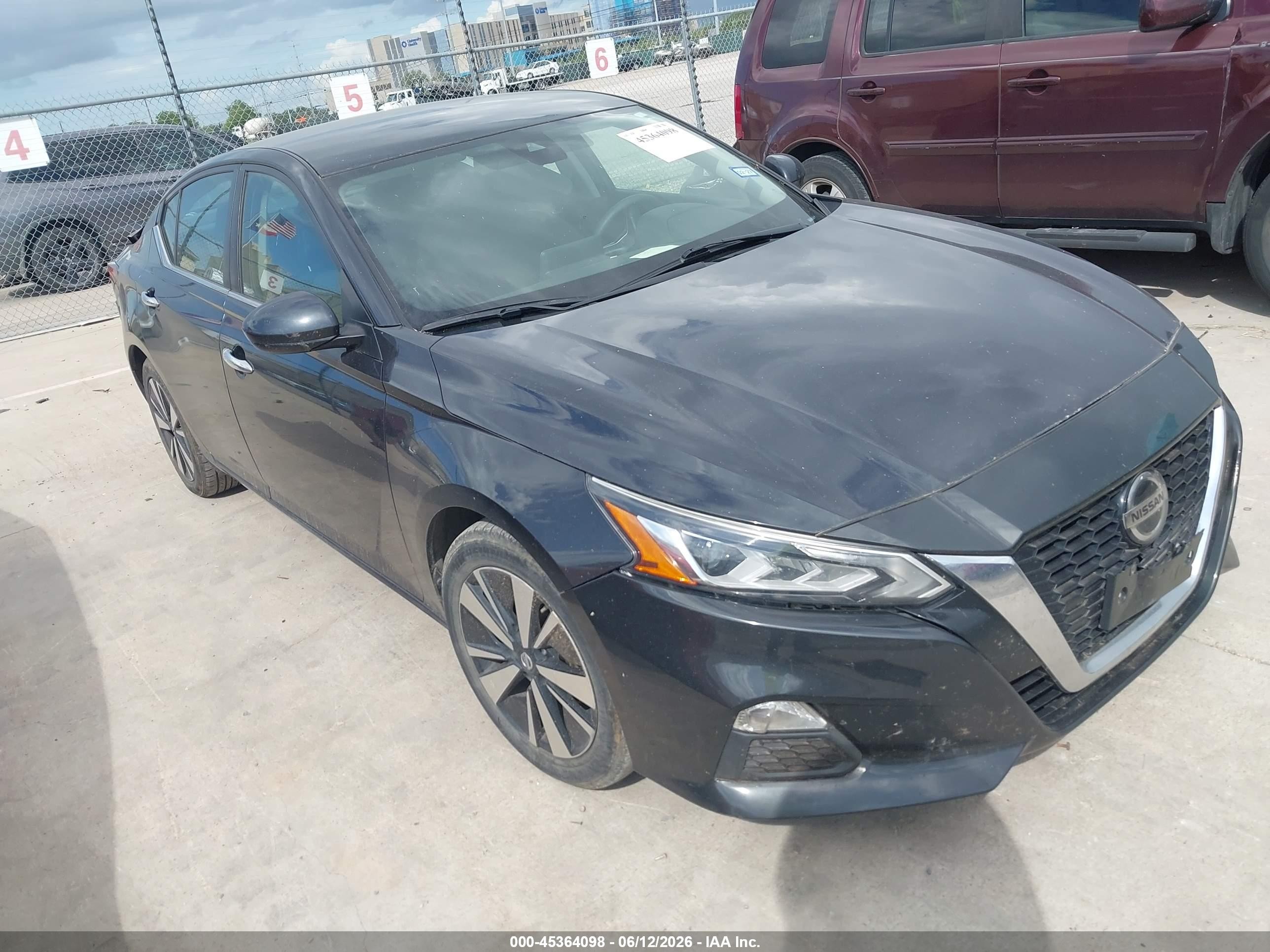 2022 Nissan Altima SV, VIN 1N4BL4DVXNN403609 — Rear end