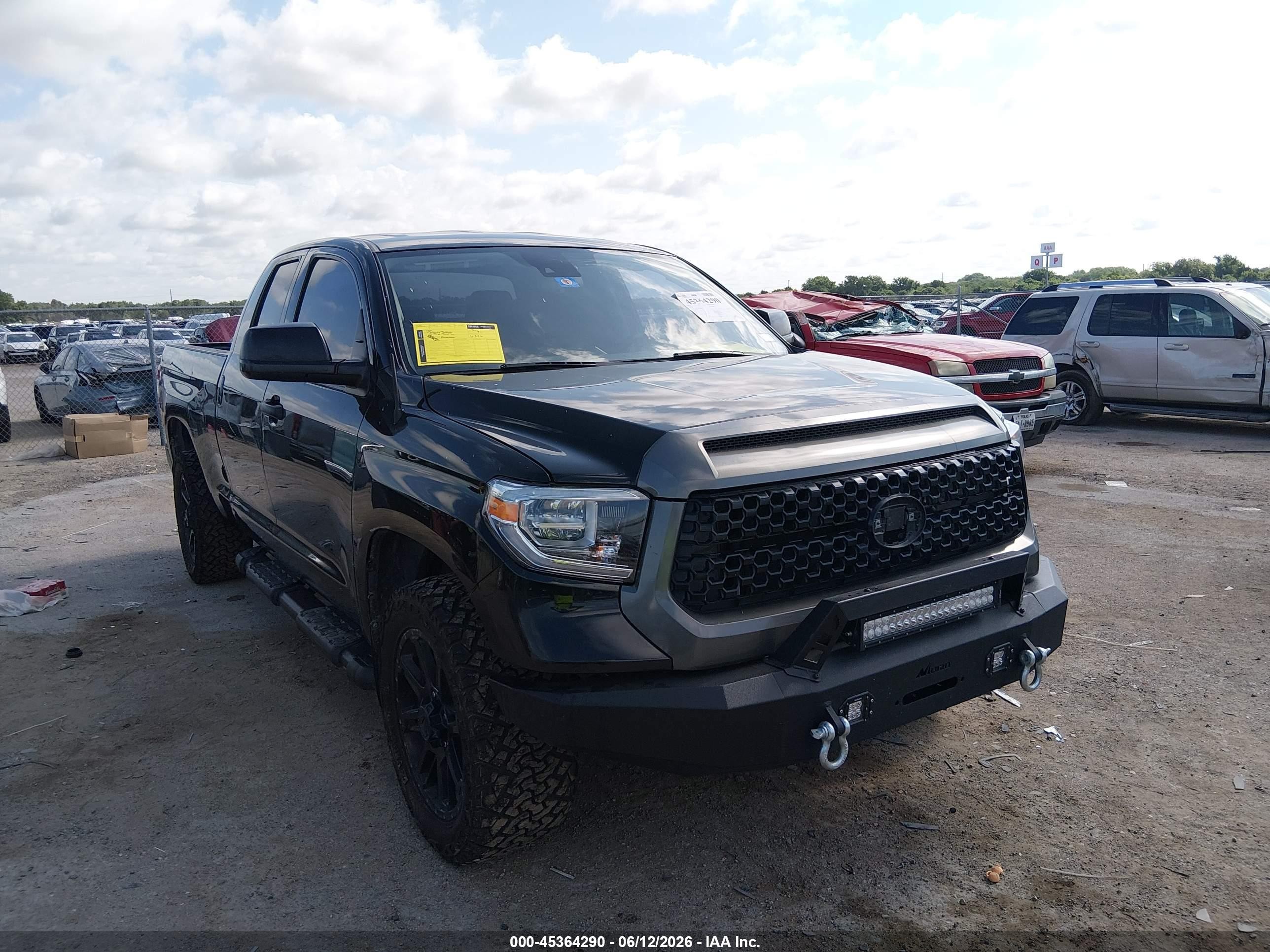 2019 Toyota Tundra SR, VIN 5TFRM5F12KX139534 — Зад
