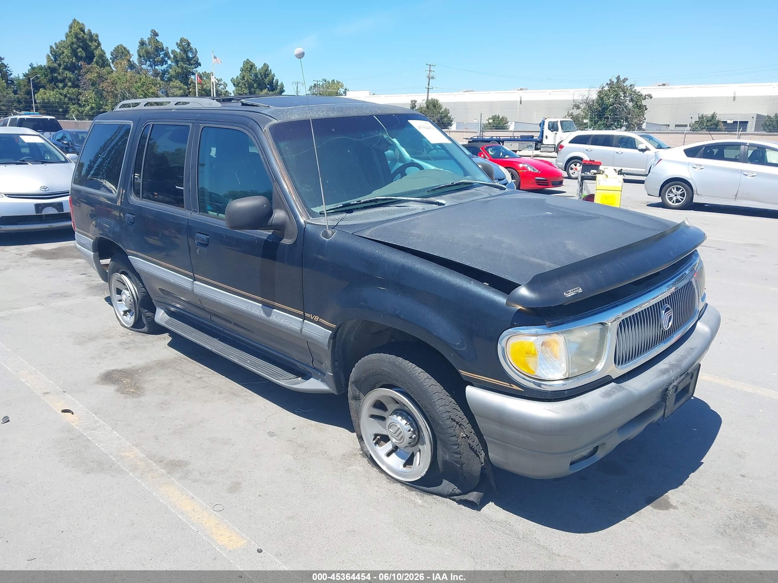 1998 Mercury Mountaineer, VIN 4M2ZU55P5WUJ37543 — Normal wear