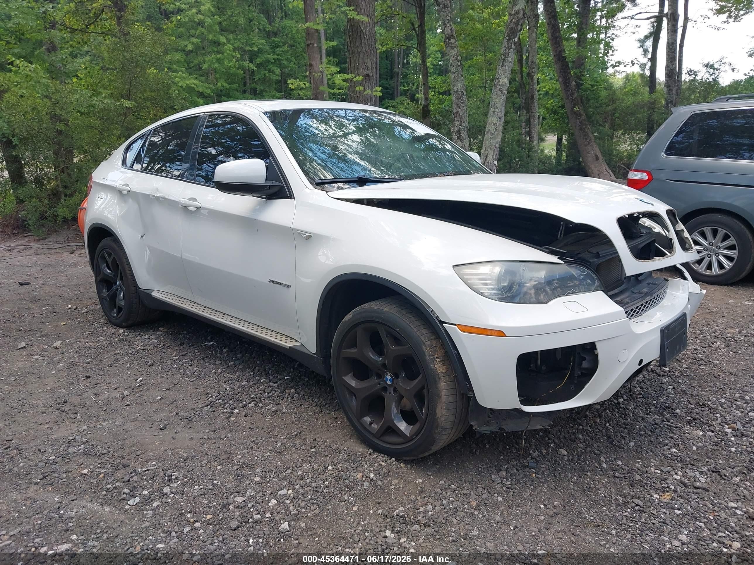2011 BMW X6 35i, VIN 5UXFG2C54BLX08681 — Перед