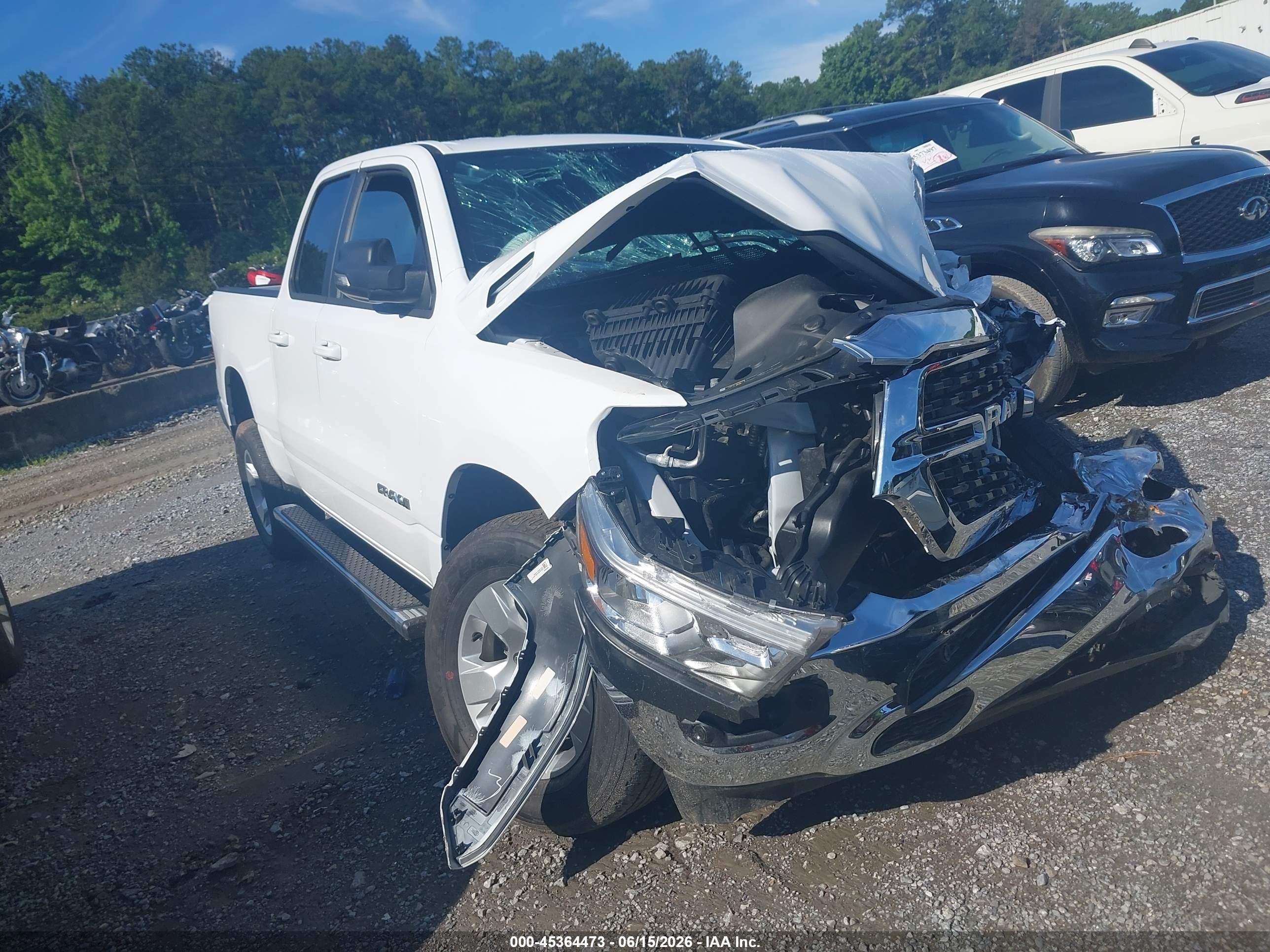 2022 Ram 1500 Big Horn, VIN 1C6SRFBT6NN205459 — Front end