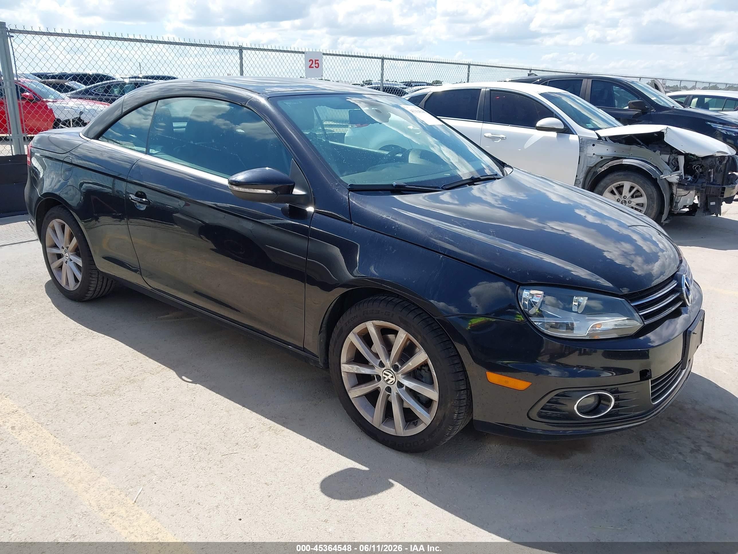 2013 Volkswagen Eos Sport, VIN WVWBW8AH6DV008963 — Зад