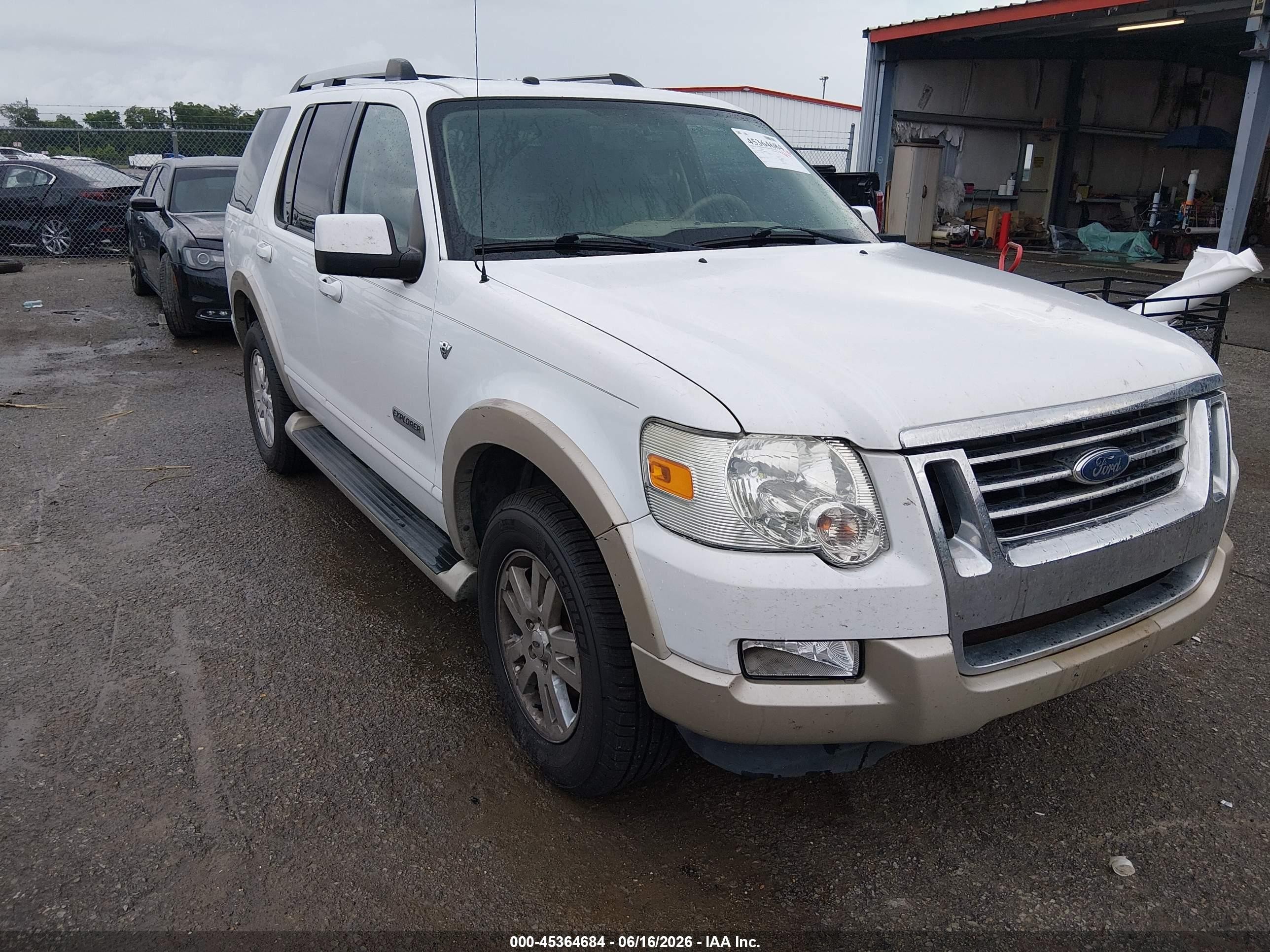 2007 Ford Explorer Eddie Bauer, VIN 1FMEU74857UA68036 — Mechanical