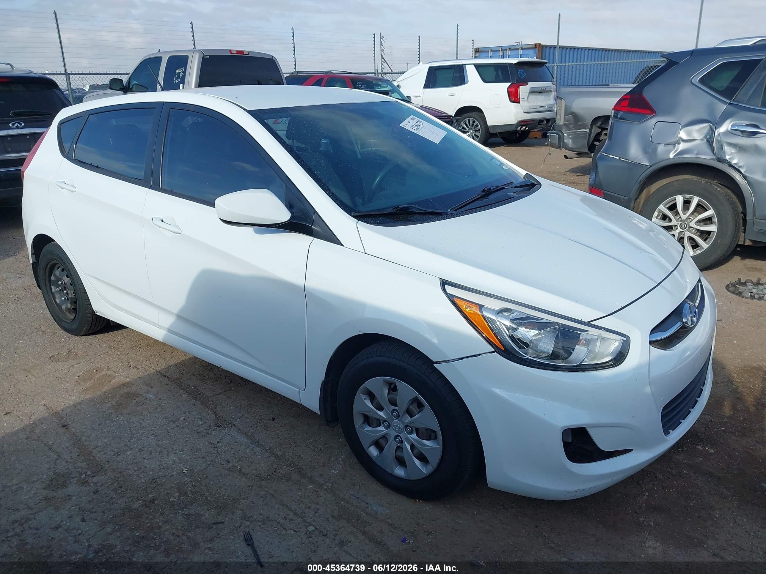 2015 Hyundai Accent GS, VIN KMHCT5AE9FU201467 — Бок