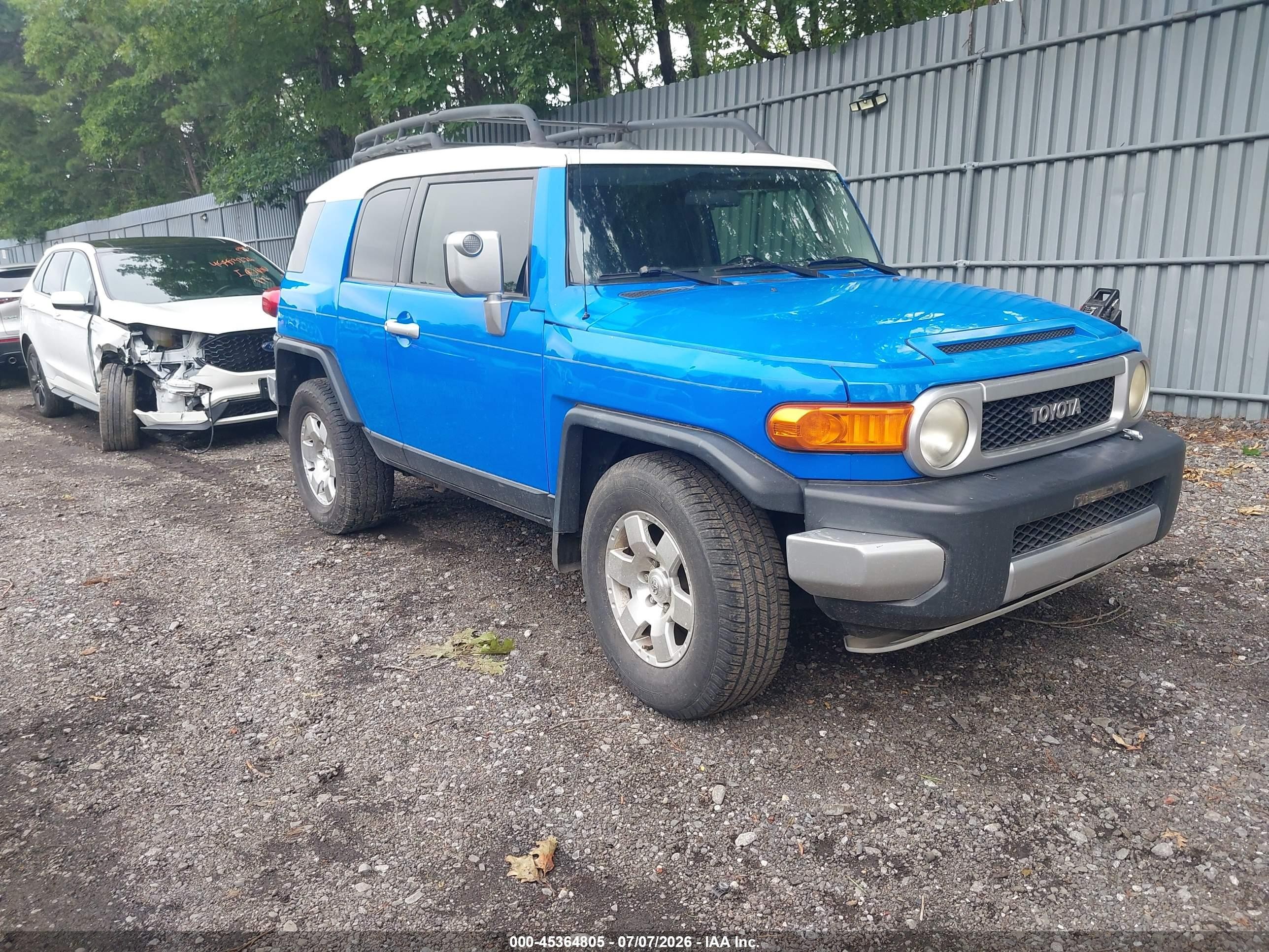 2007 Toyota FJ Cruiser, VIN JTEZU11FX70013168 — Normal wear