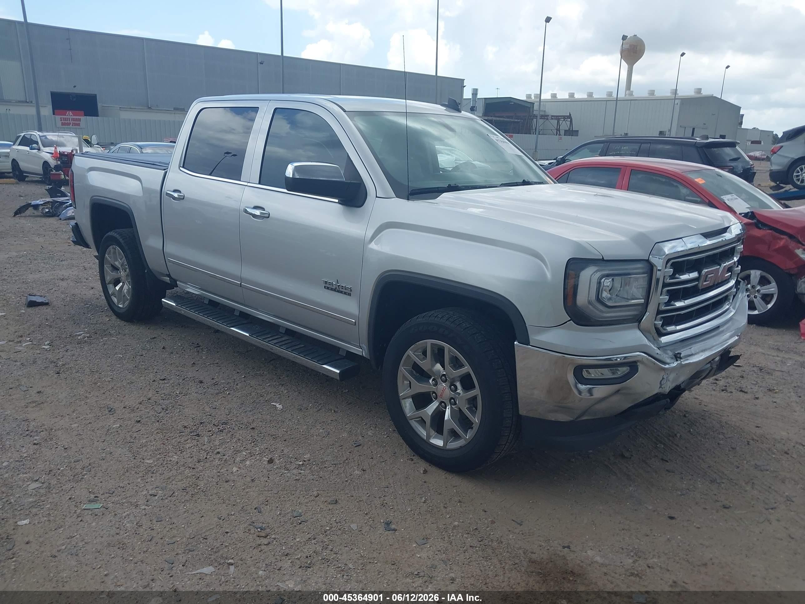 2018 GMC Sierra 1500 SLT, VIN 3GTP1NEC4JG612291 — Front end