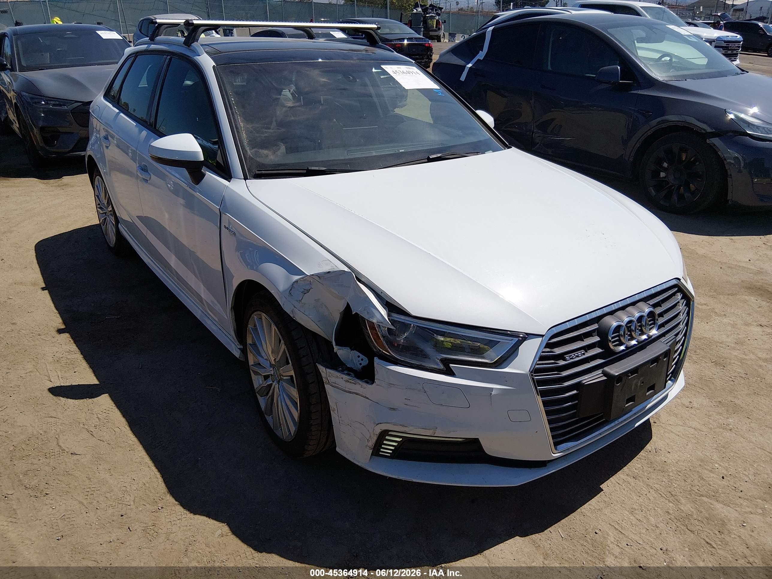 2017 Audi A3 e-tron Sportback Premium, VIN WAUUPBFF2HA034674 — Front end
