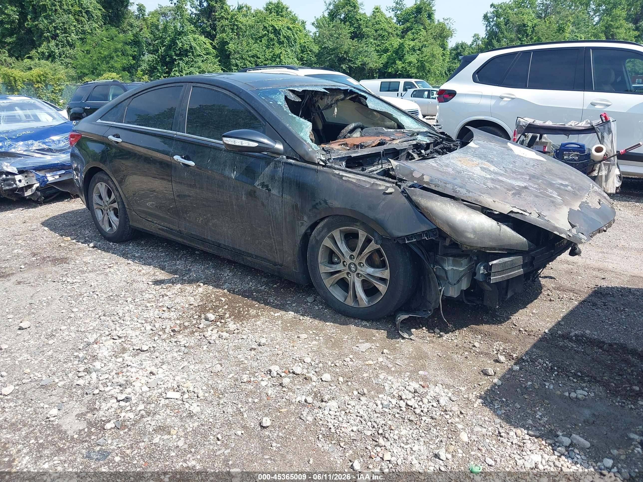 2012 Hyundai Sonata Limited, VIN 5NPEC4AC2CH471877 — Engine fire