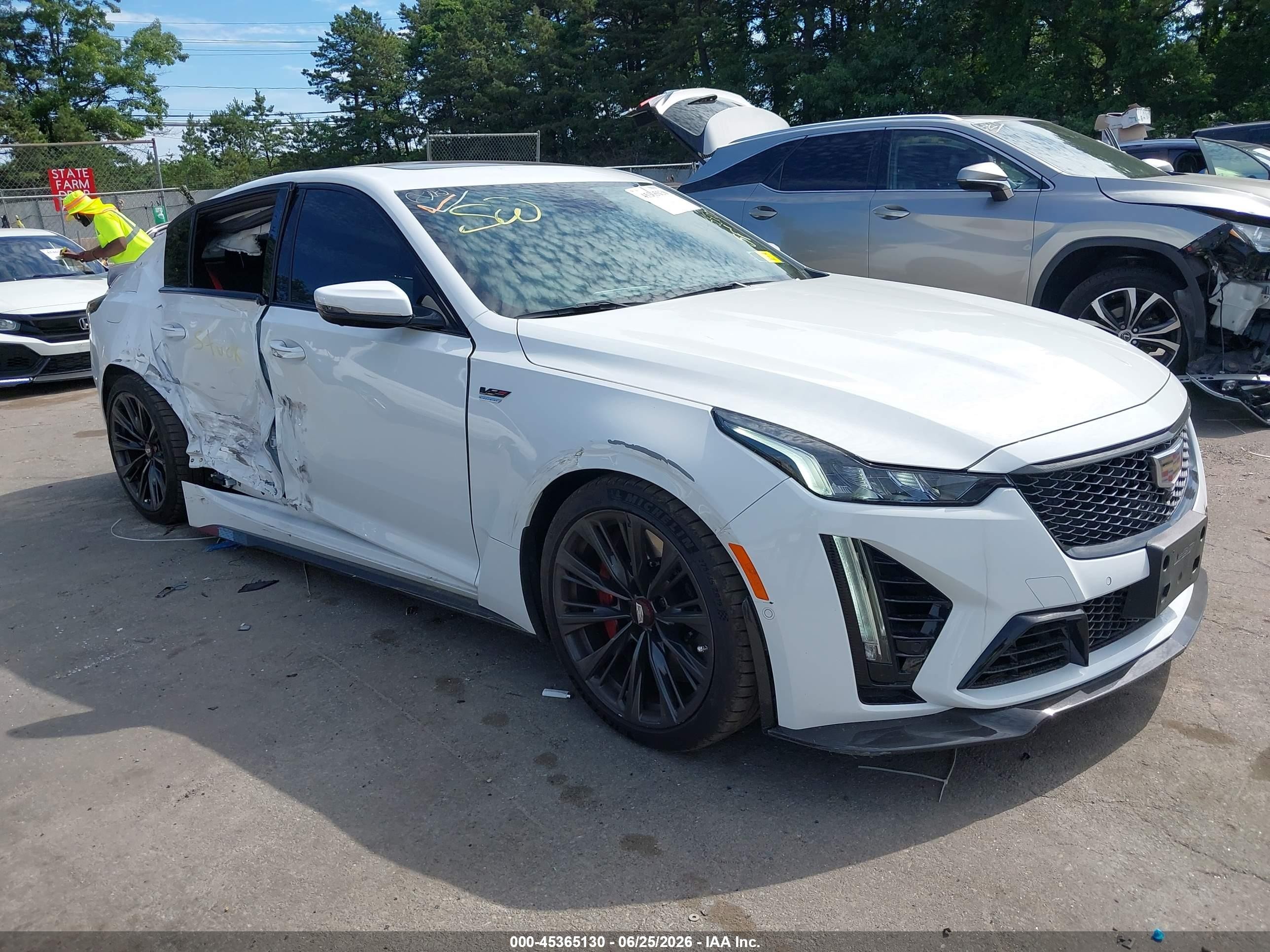 2024 Cadillac CT5-V Blackwing, VIN 1G6D35R66R0811010 — Side