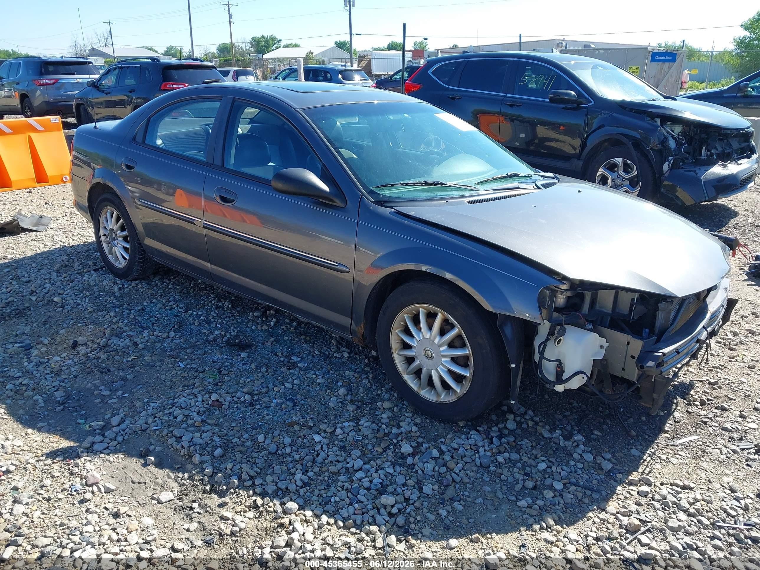 2003 Chrysler Sebring LXi, VIN 1C3EL56T13N601344 — Перед