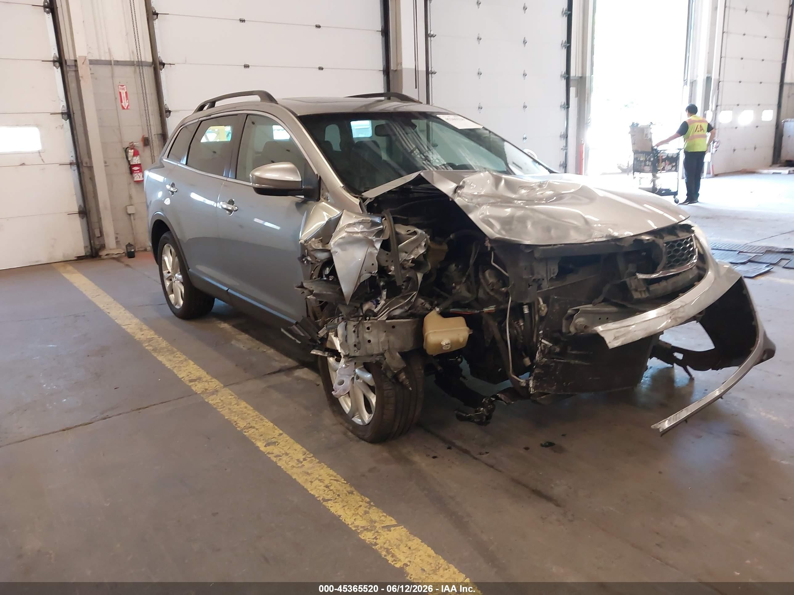 2011 Mazda CX-9 Grand Touring, VIN JM3TB3DV2B0325399 — Front end