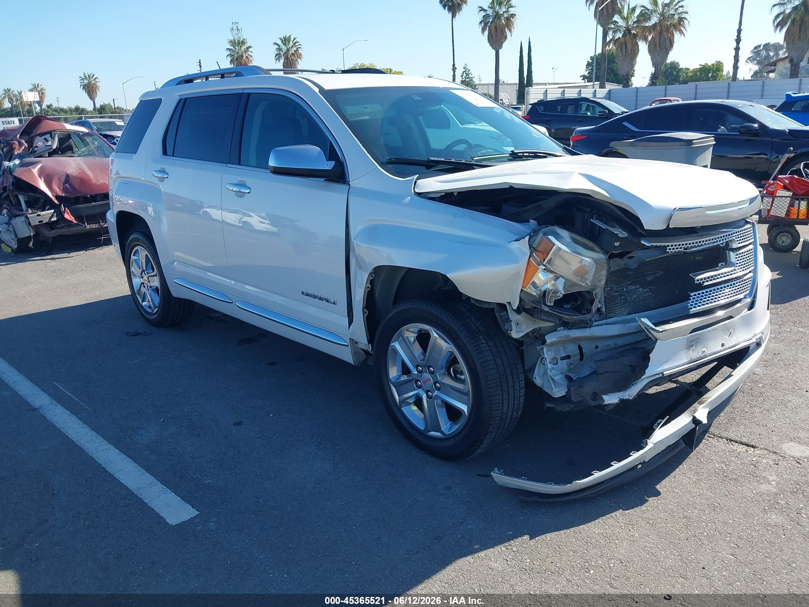 2016 GMC Terrain Denali, VIN 2GKALREK0G6321309 — Front end