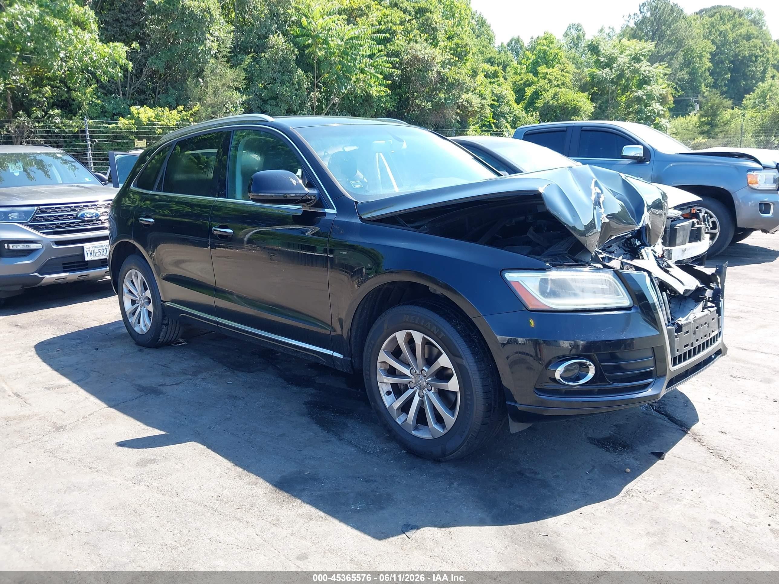 2016 Audi Q5 Premium, VIN WA1C2AFP2GA010173 — Front end