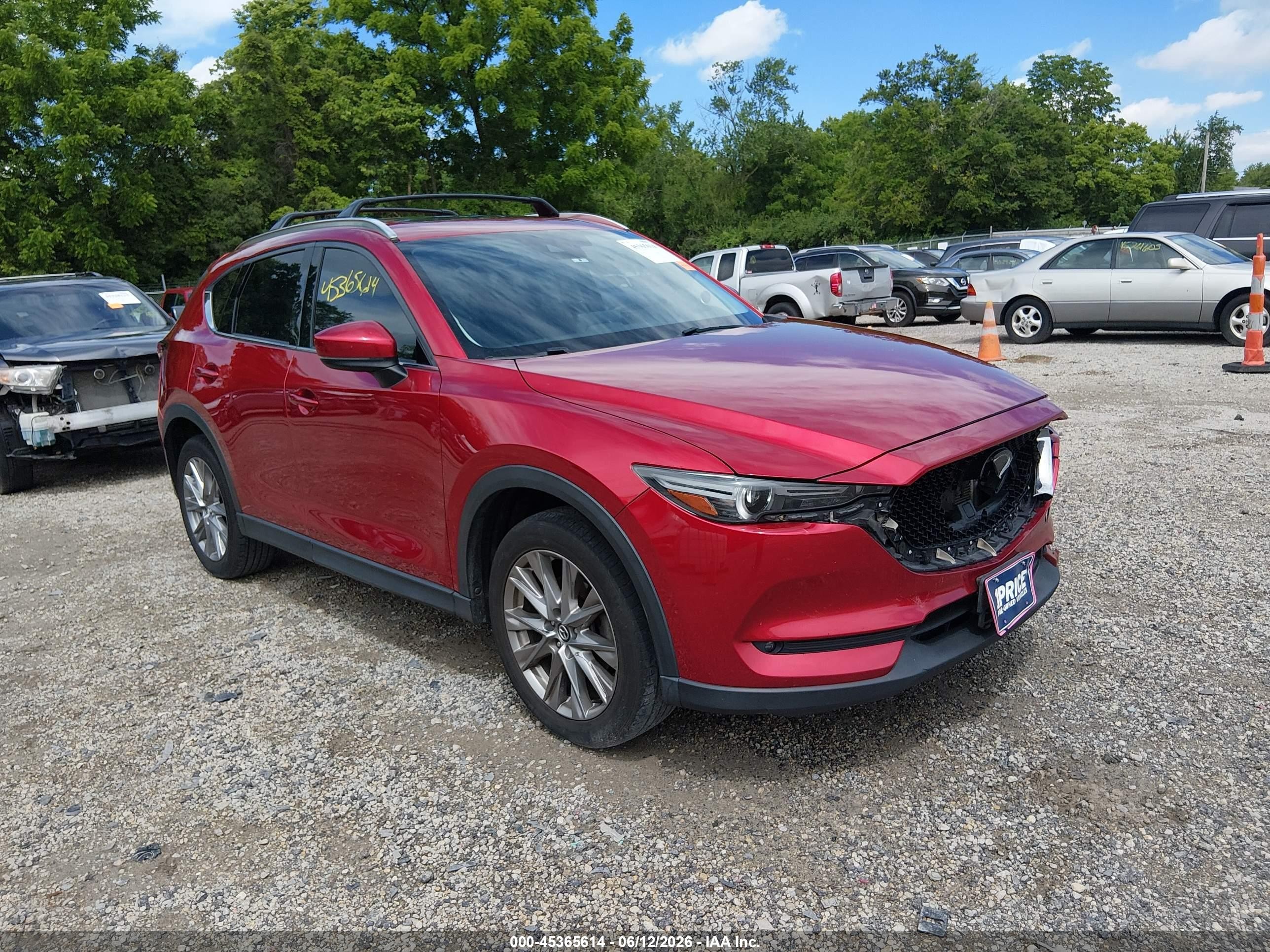 2020 Mazda CX-5 Grand Touring Reserve, VIN JM3KFBAY8L0864846 — Front end