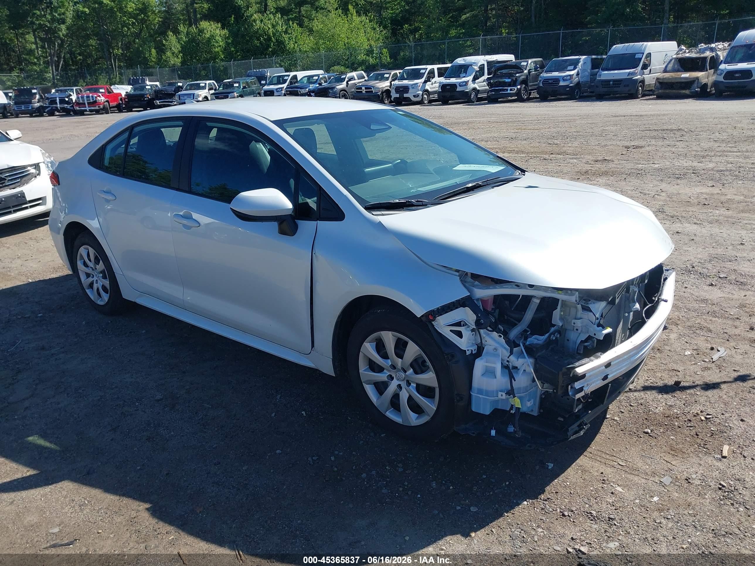 2025 Toyota Corolla LE, VIN 5YFB4MDE3SP327737 — Front end