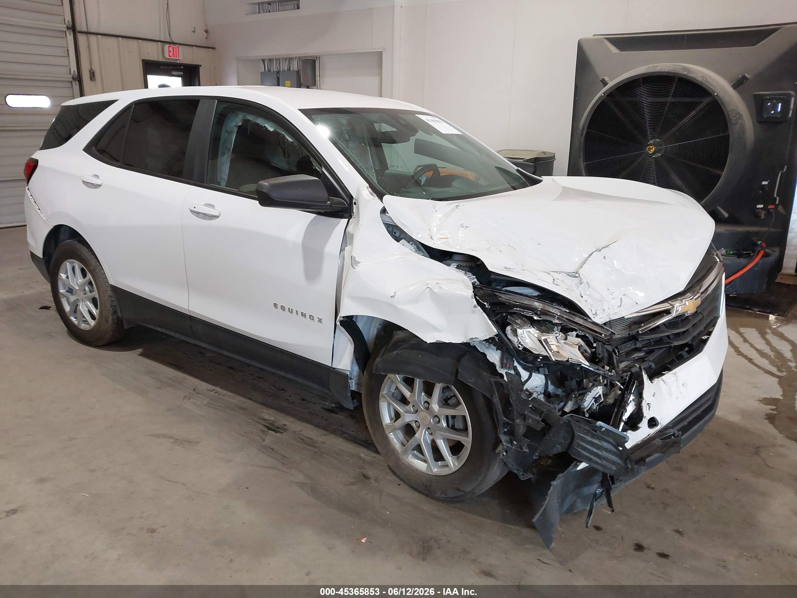 2023 Chevrolet Equinox LS, VIN 3GNAXSEG8PL156597 — Front end