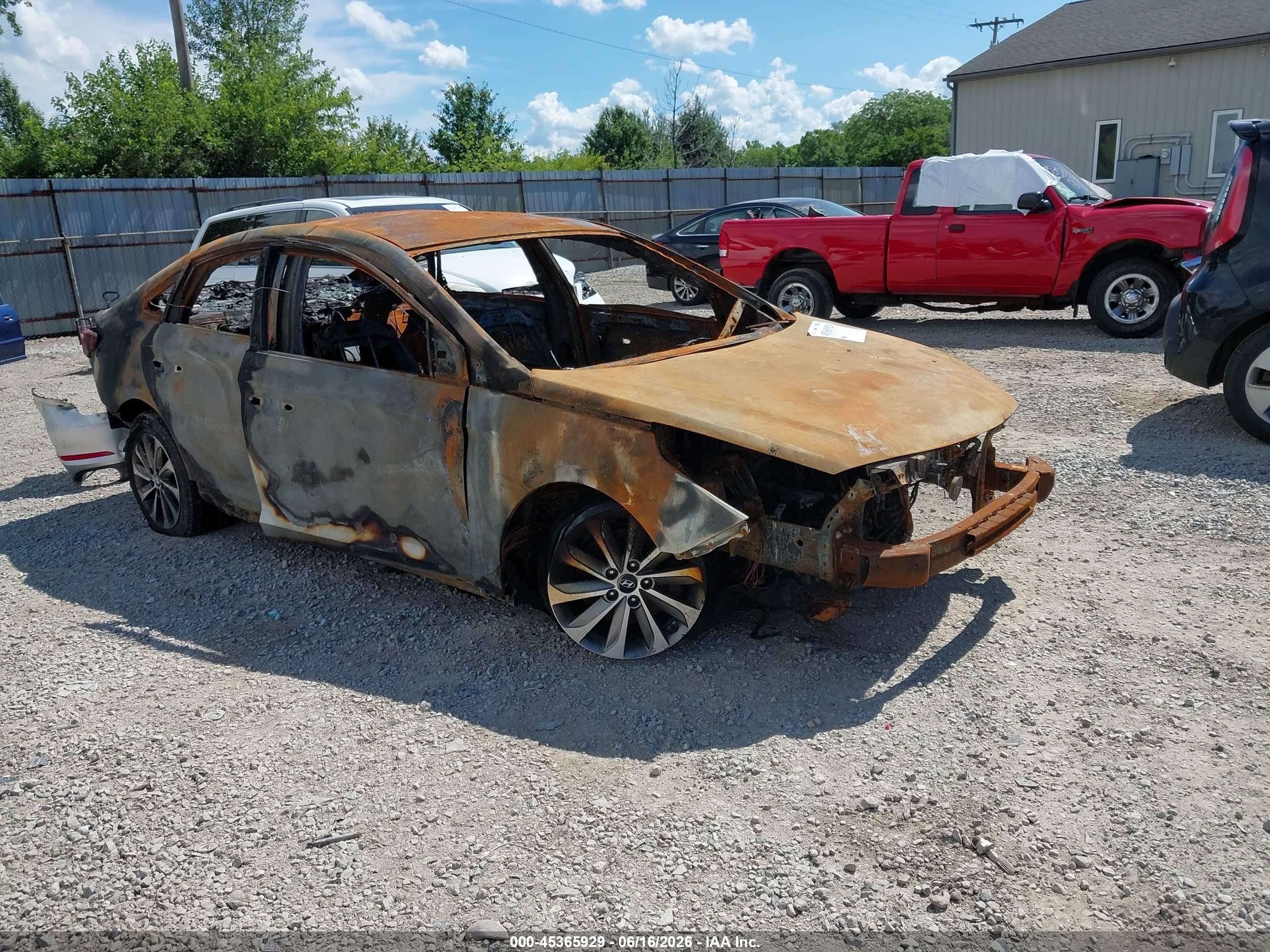 2016 Hyundai Sonata Sport, VIN 5NPE34AF5GH413682 — Interior fire