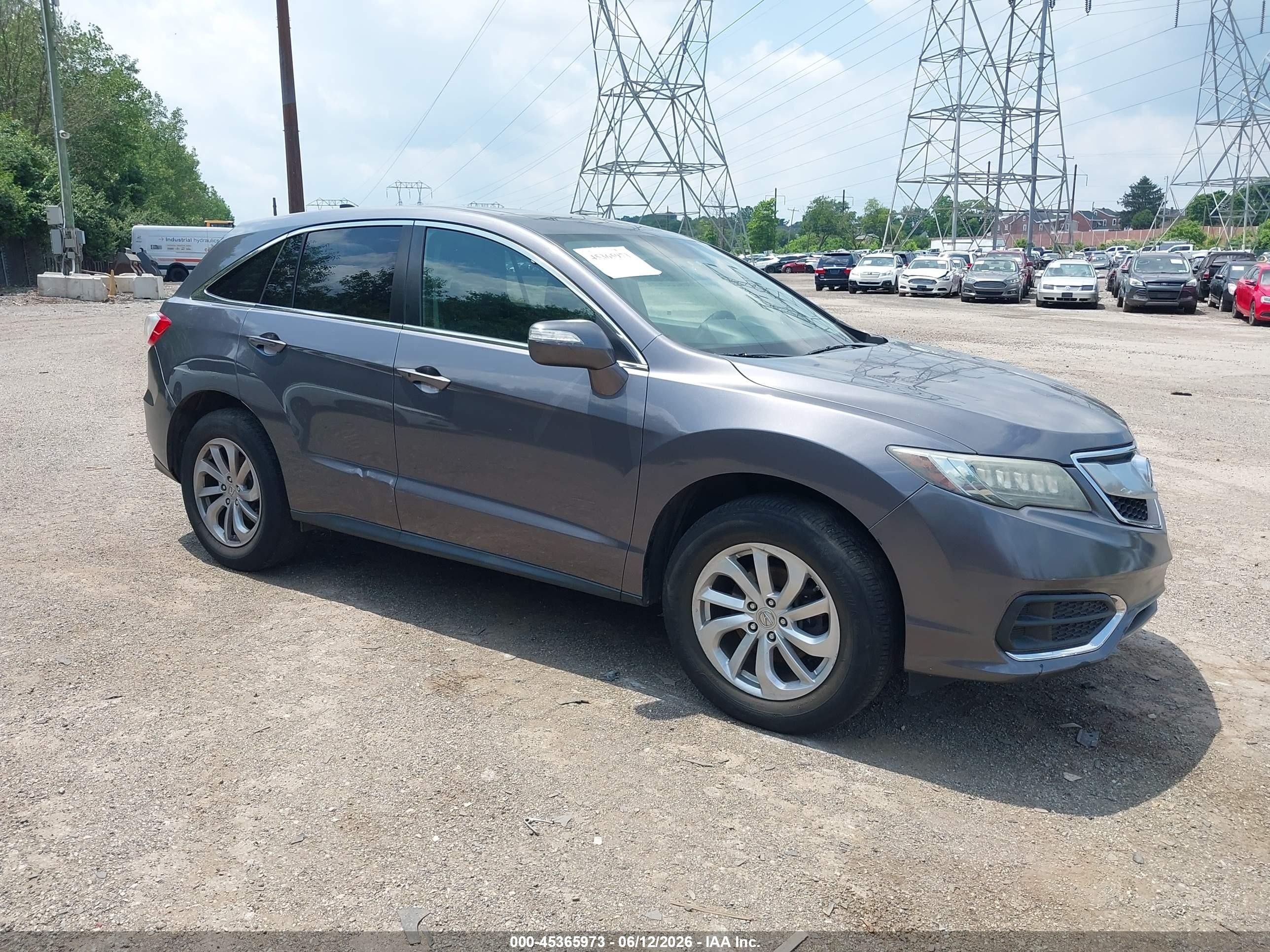 2017 Acura RDX Technology, VIN 5J8TB4H50HL003037 — Normal wear