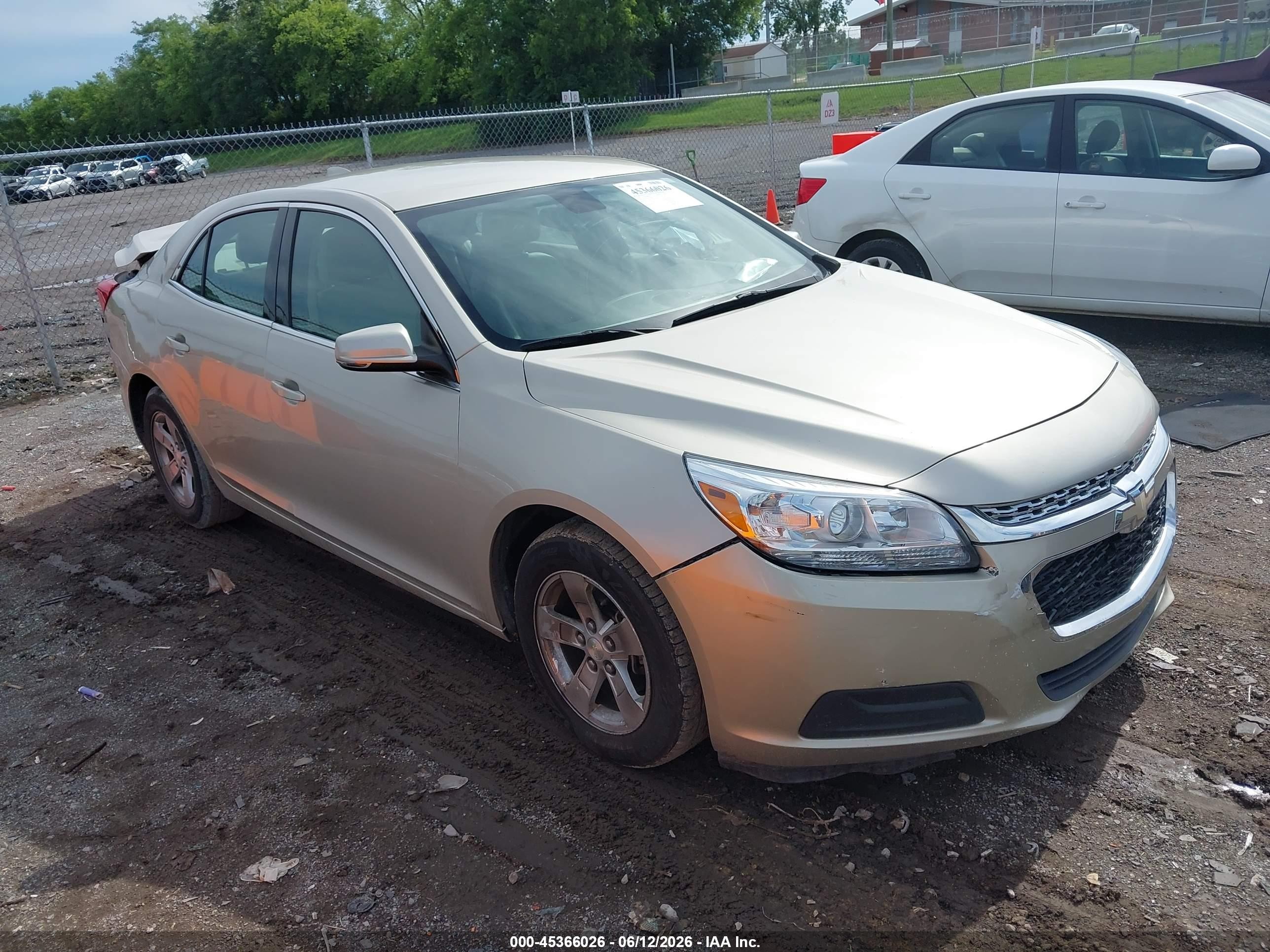 2016 Chevrolet Malibu LT, VIN 1G11C5SA1GF158443 — Rear end