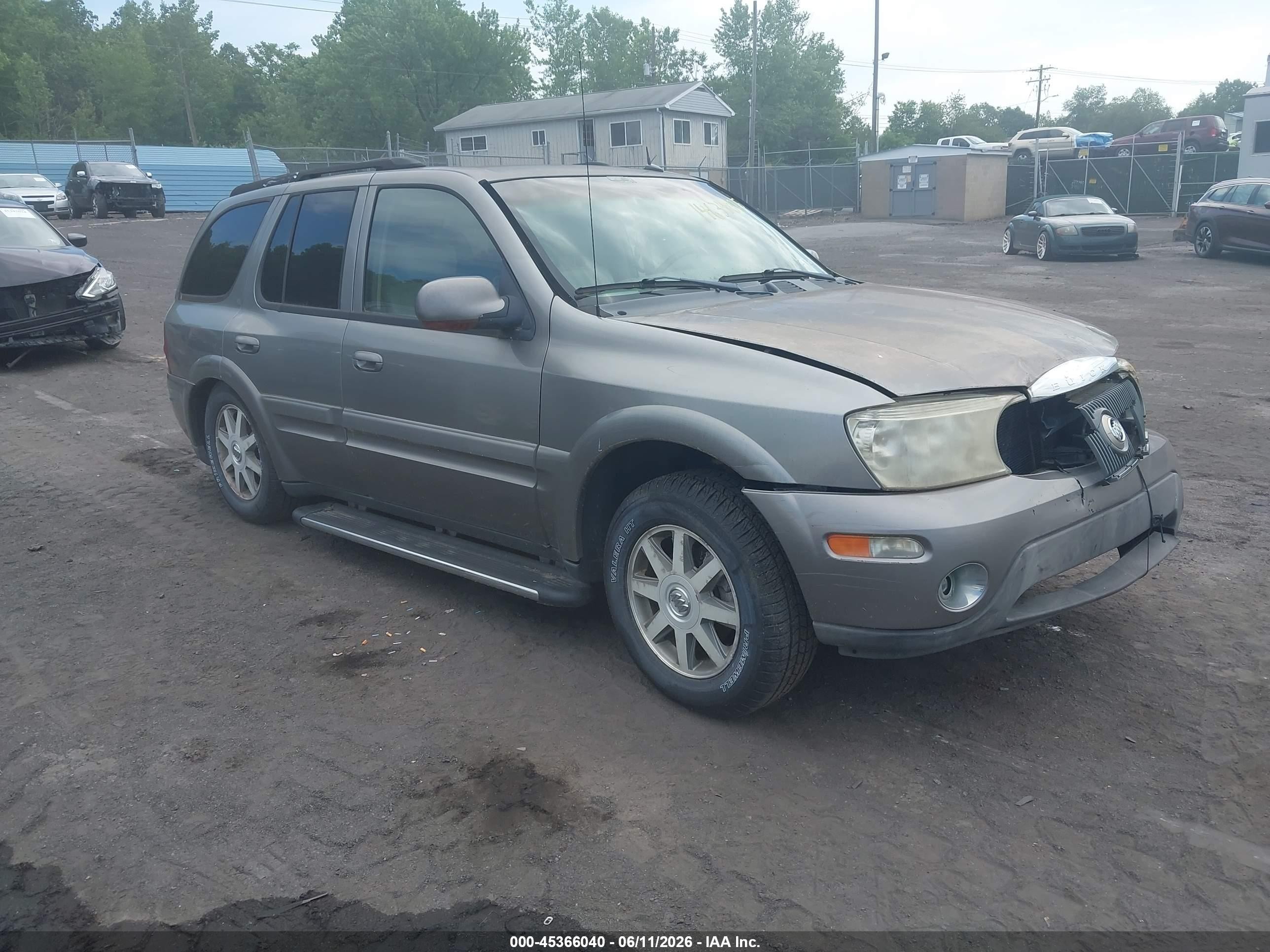 2005 Buick Rainier CXL, VIN 5GADT13S952111302 — Normal wear