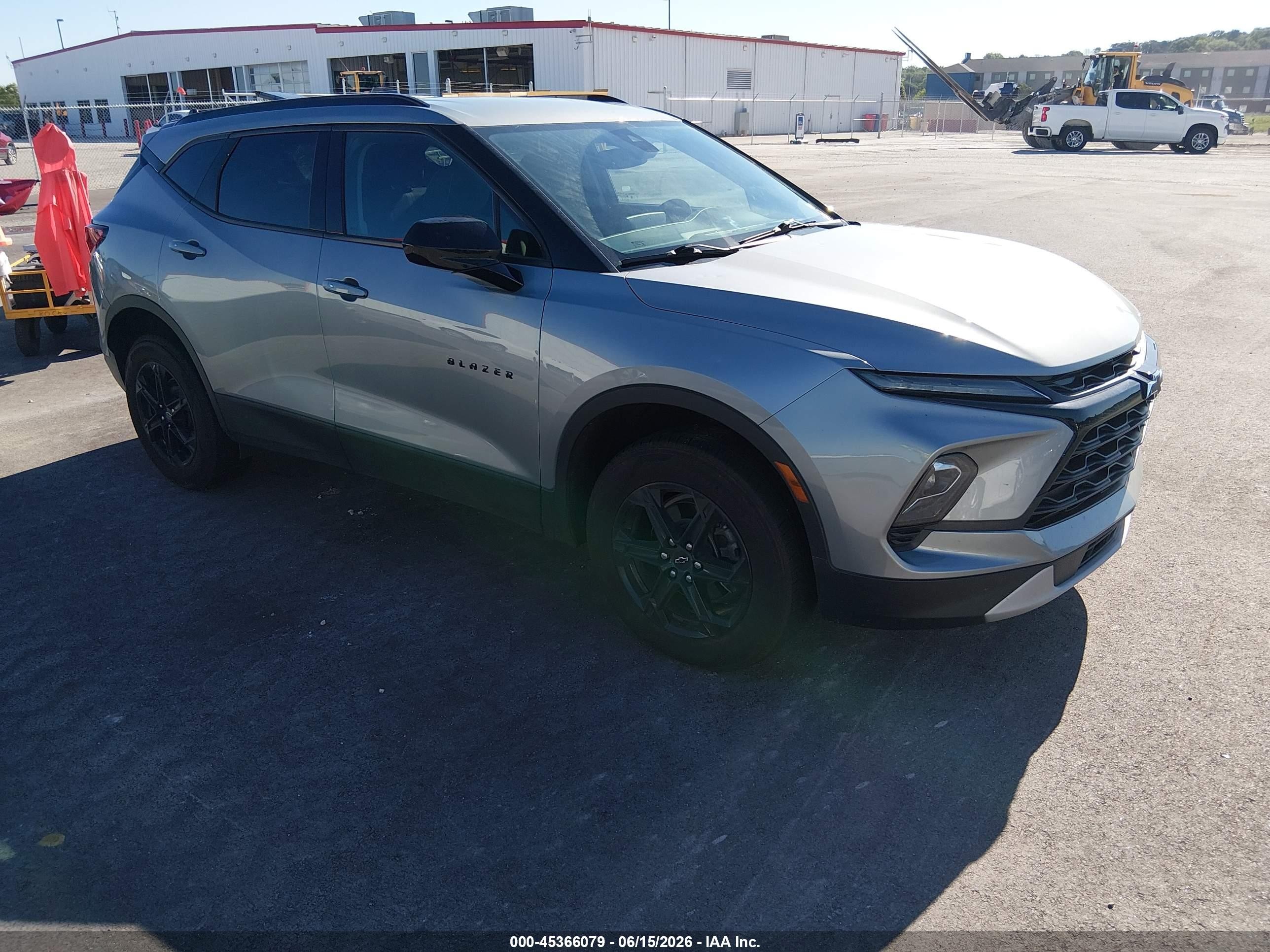 2023 Chevrolet Blazer LT, VIN 3GNKBCR44PS137656 — Град