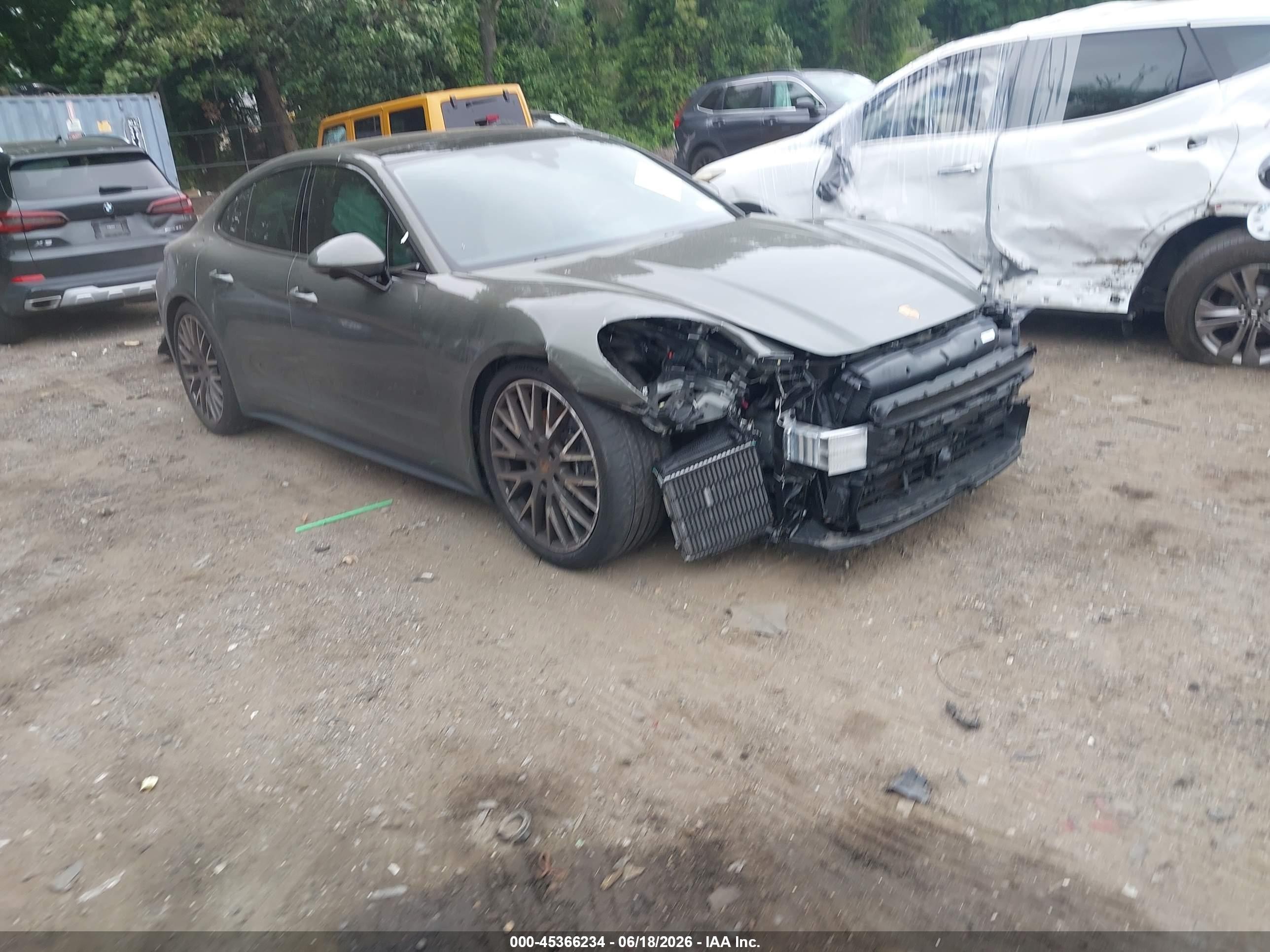 2025 Porsche Panamera, VIN WP0AA2YA2SL007267 — Front end