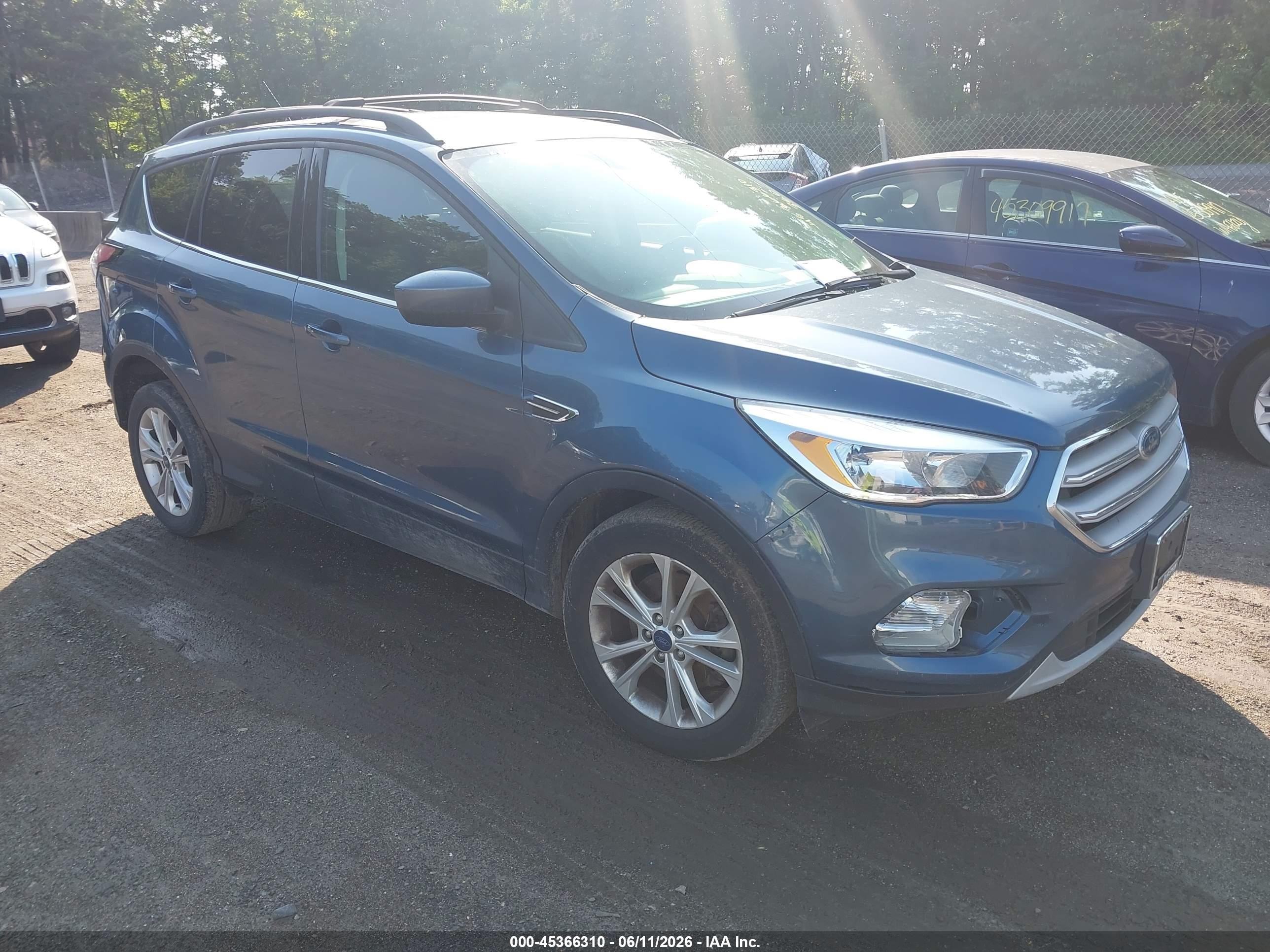 2018 Ford Escape SE, VIN 1FMCU9GD0JUB94064 — Normal wear