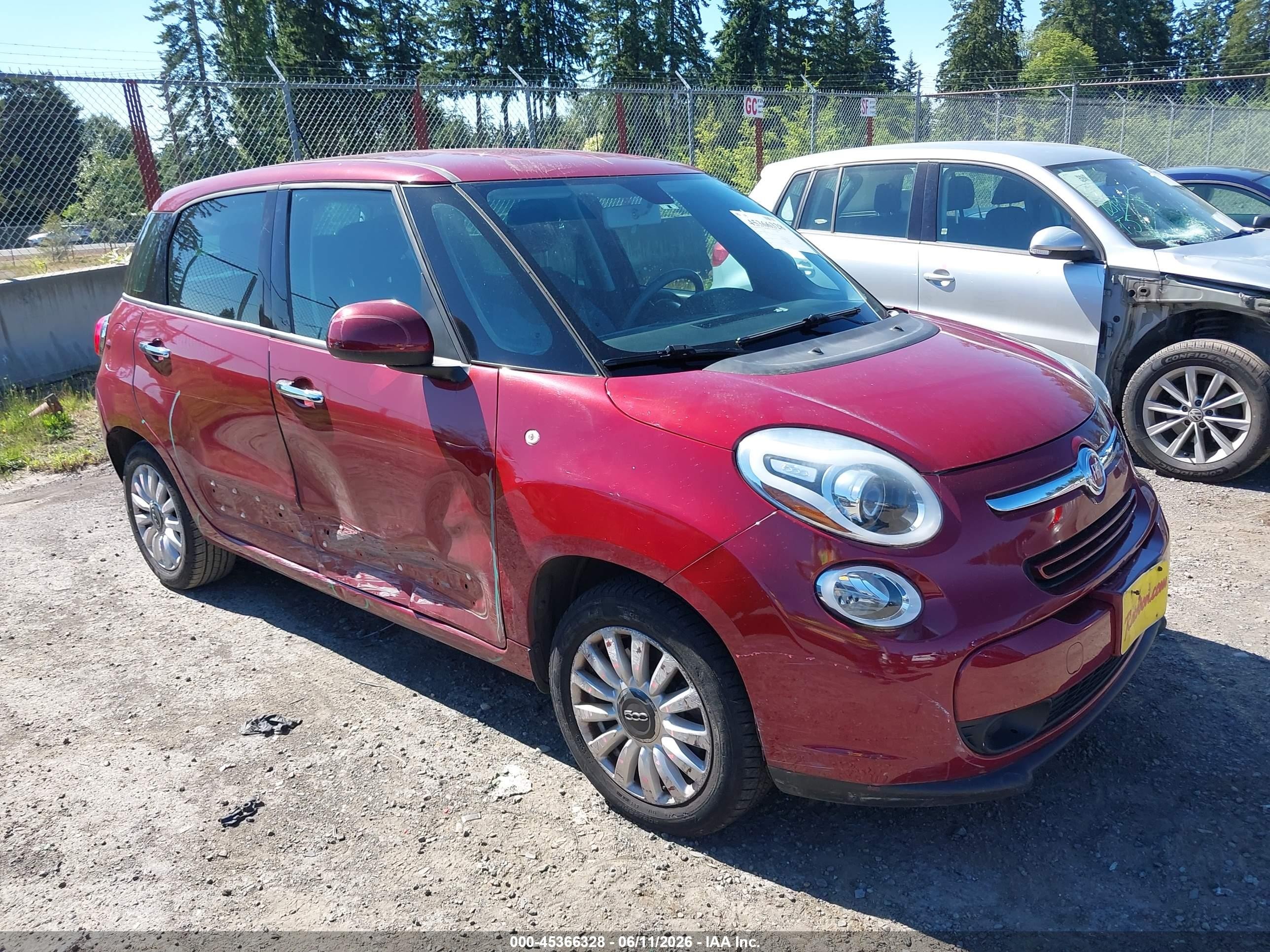 2014 FIAT 500L Easy, VIN ZFBCFABH9EZ015512 — Side